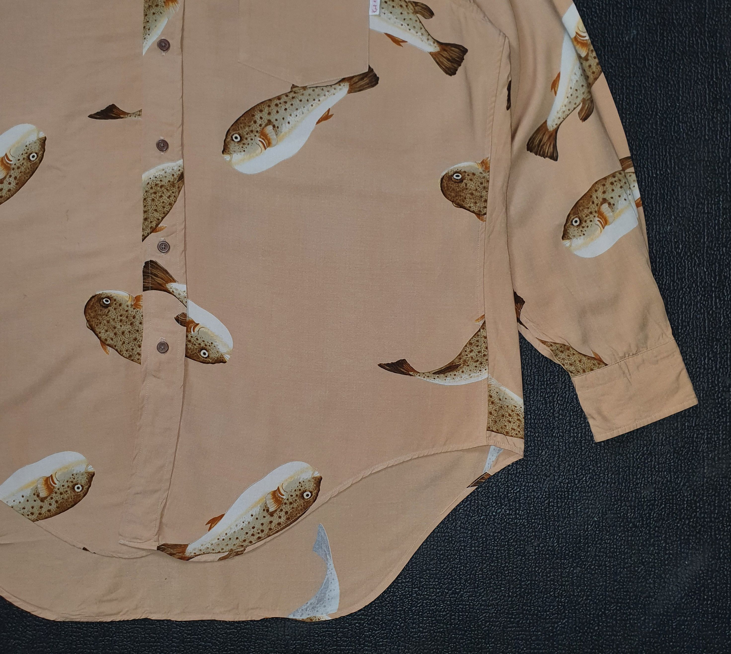 Karl Helmut Vintage Karl Helmut 1990s Puffer Fish Rayon shirt L Size US L / EU 52-54 / 3 - 8 Thumbnail