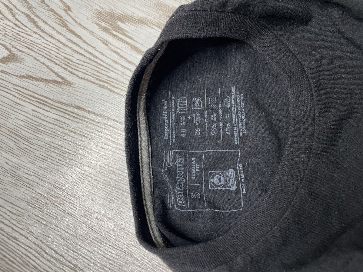 Patagonia Y2K Patagonia Big logo in Back Long sleeves tshirt Size US S / EU 44-46 / 1 - 7 Thumbnail