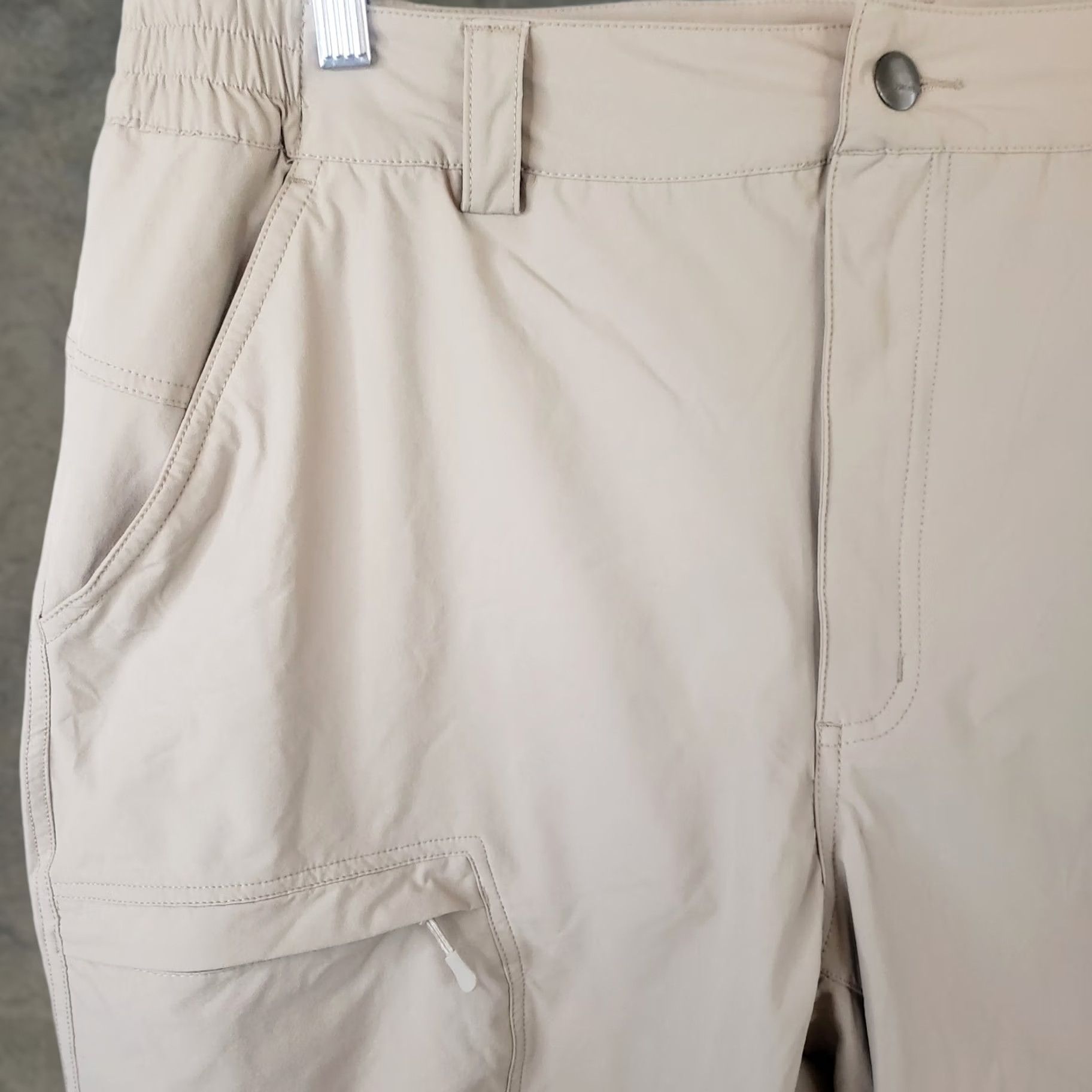 Vintage Freekite Mens Quick Dry Cargo Shorts Lightweight Beige Hiking 38X10 NWOT Size US 38 / EU 54 - 1 Thumbnail
