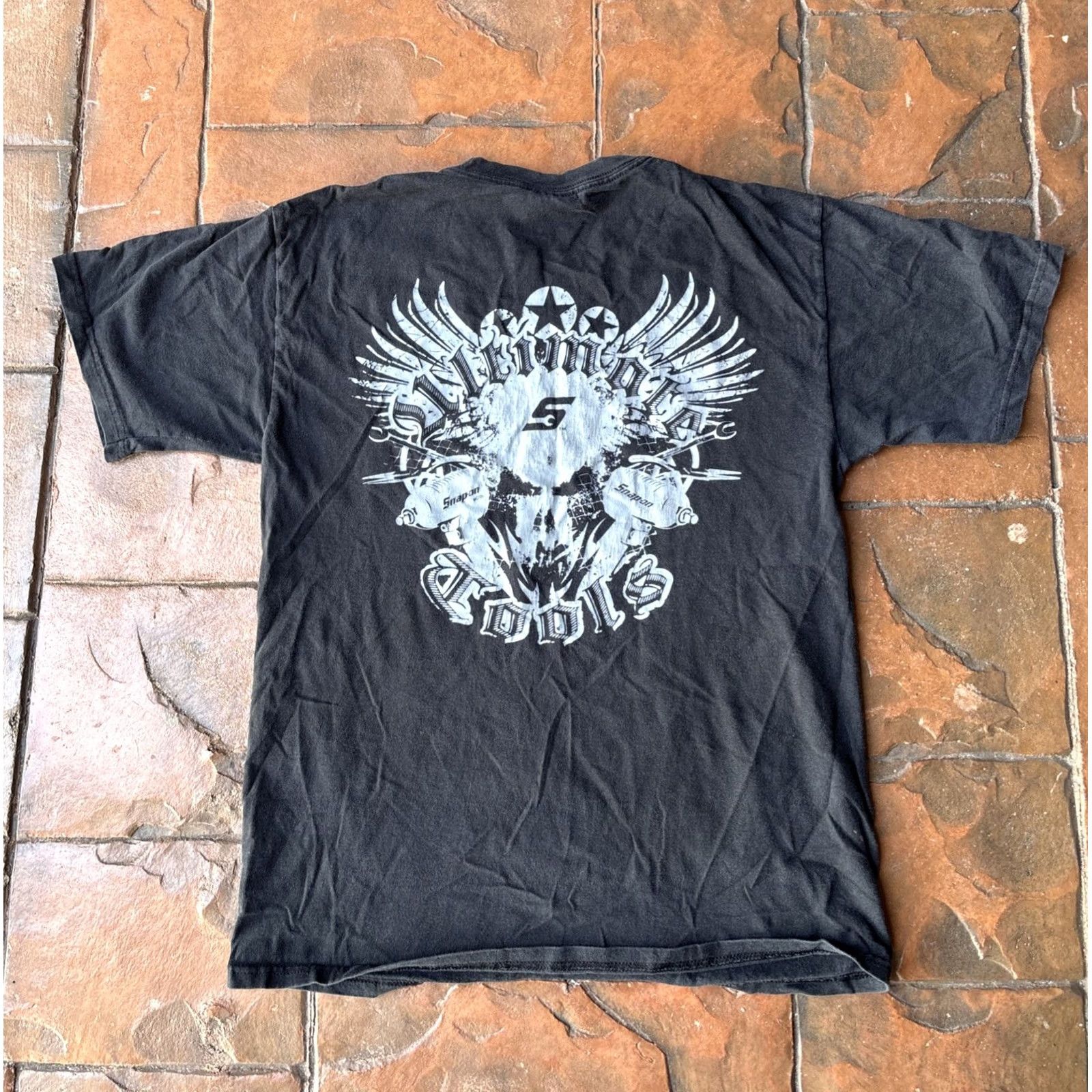 Hanes VINTAGE Hanes T-Shirt Wings Snap On Tools 90s Grunge Y2K Medium Black Unisex Adults Womens Mens Size US M / EU 48-50 / 2 - 2 Thumbnail