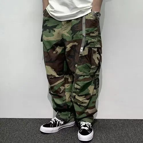 image of Vintage Baggy Y2K Hiphop Camo Cargo Pants, Men's (Size 34)