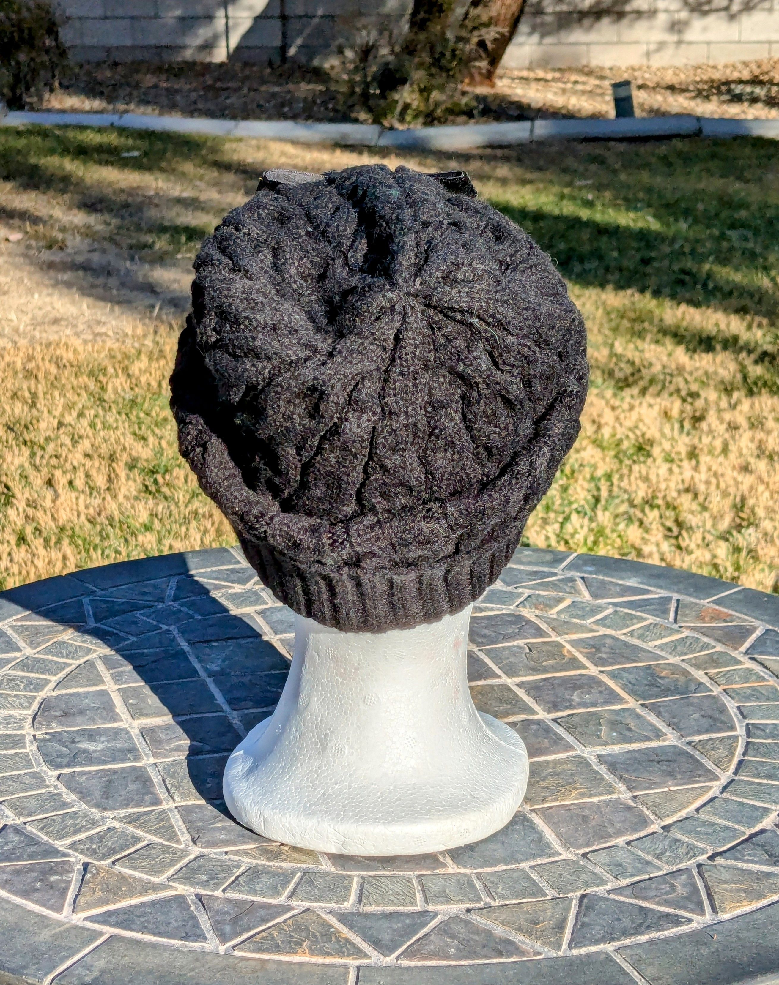 Kate Spade KATE SPADE NEW YORK Cable Shadow Black Velvet Bow Beanie Size ONE SIZE - 4 Thumbnail