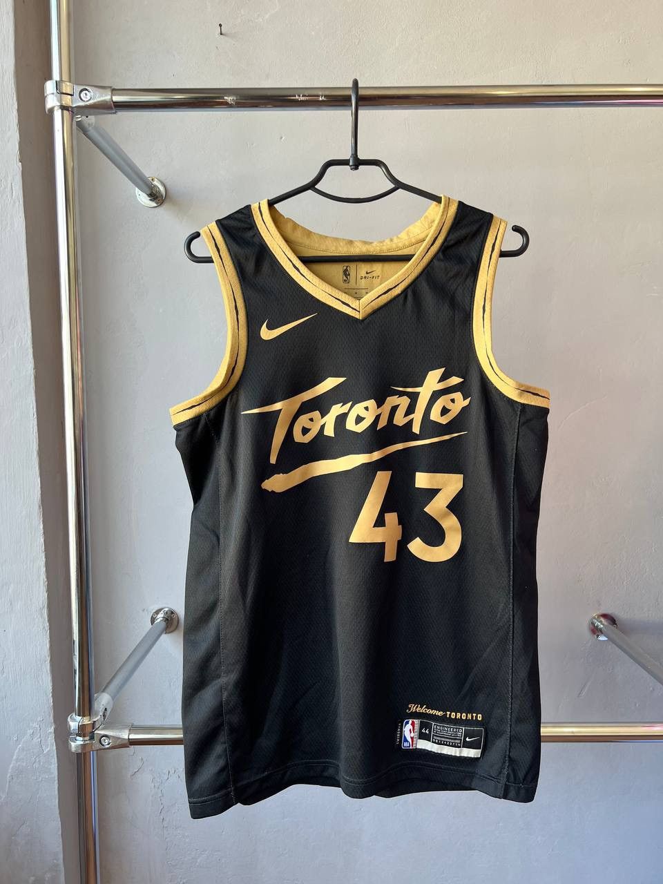 NBA 2020 TORONTO RAPTORS #43 SIAKAM SWINGMAN BASKETBALL JERSEY Size US M / EU 48-50 / 2 - 3 Thumbnail