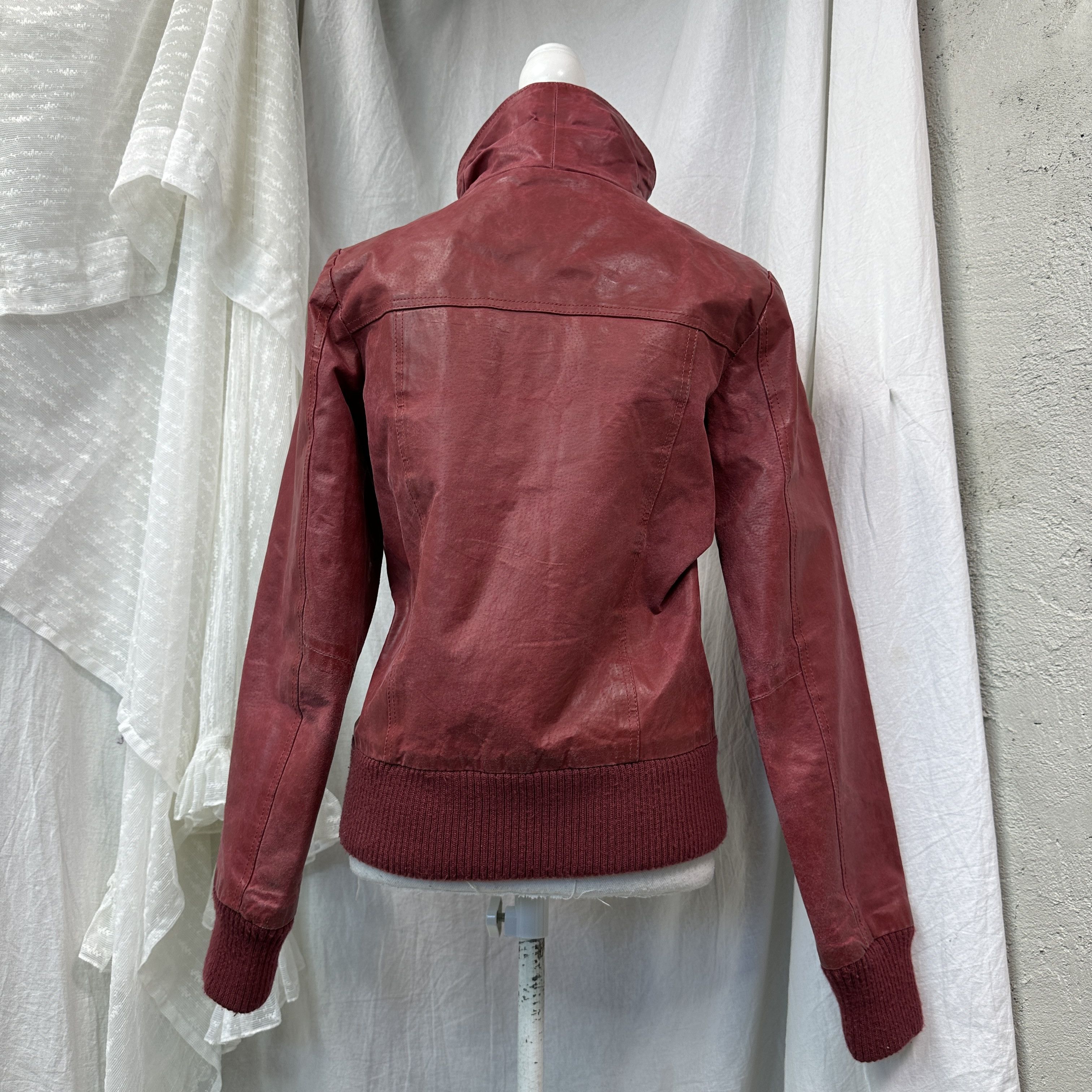 Vintage Vintage Biker Fitted Cherry Red Leather Grunge Jacket 00s Size XS / US 0-2 / IT 36-38 - 5 Thumbnail