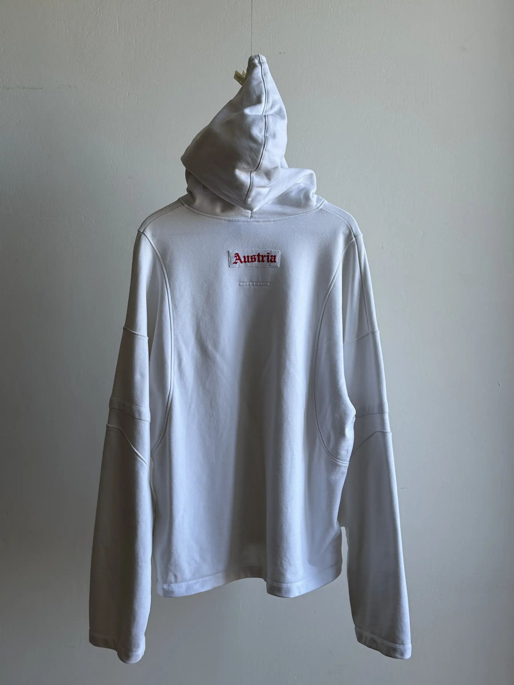 Helmut Lang HELMUT LANG Hoodie Austria Pullover Sweatshirt A9110 Size US XL / EU 56 / 4 - 1 Thumbnail