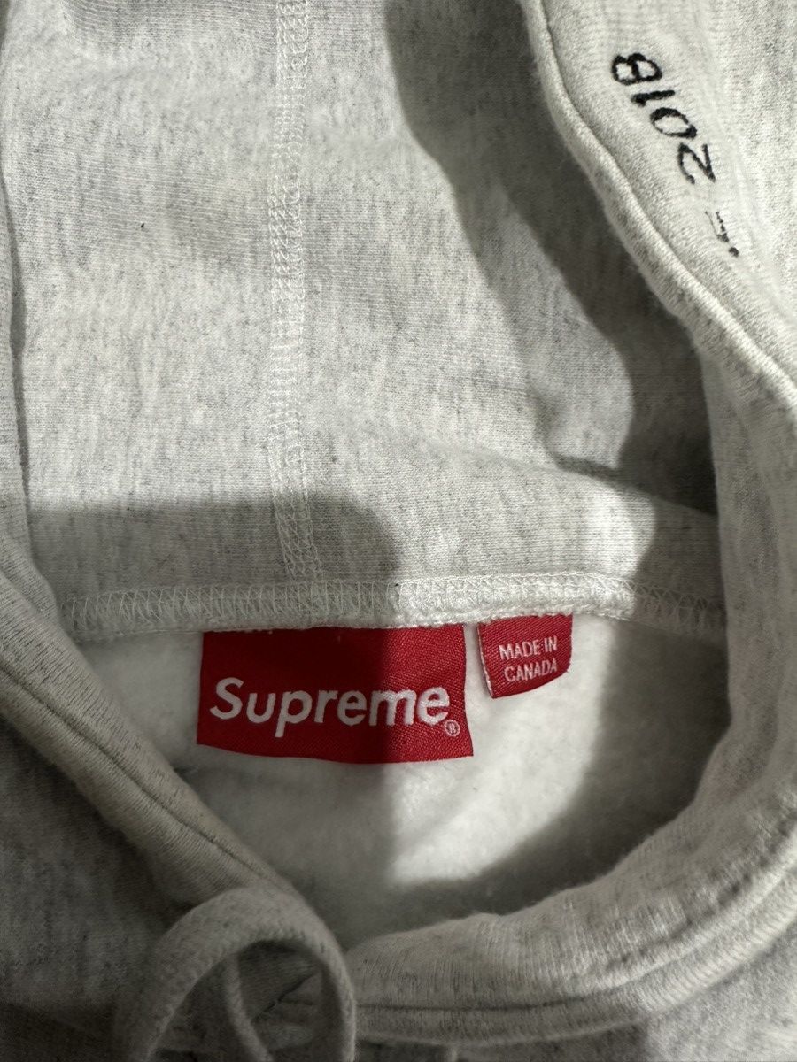 Supreme Supreme Ash Grey Channel Logo Hoodie 2018 Ltd Ed SS18 Size US M / EU 48-50 / 2 - 3 Thumbnail