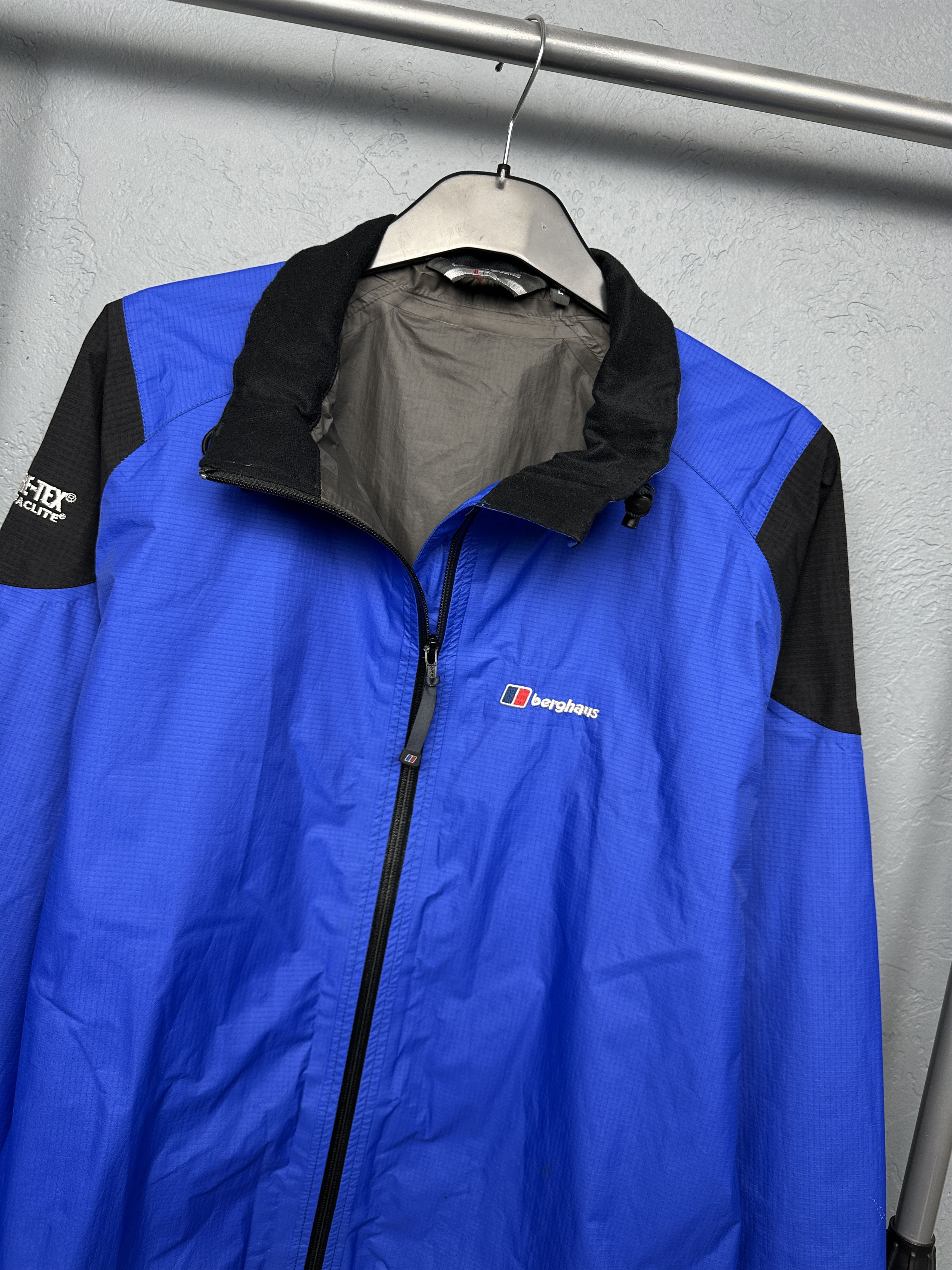 Berghaus Berghaus Bike Gore-Tex Paclite Mens Windbreaker Jacket Size US L / EU 52-54 / 3 - 2 Thumbnail