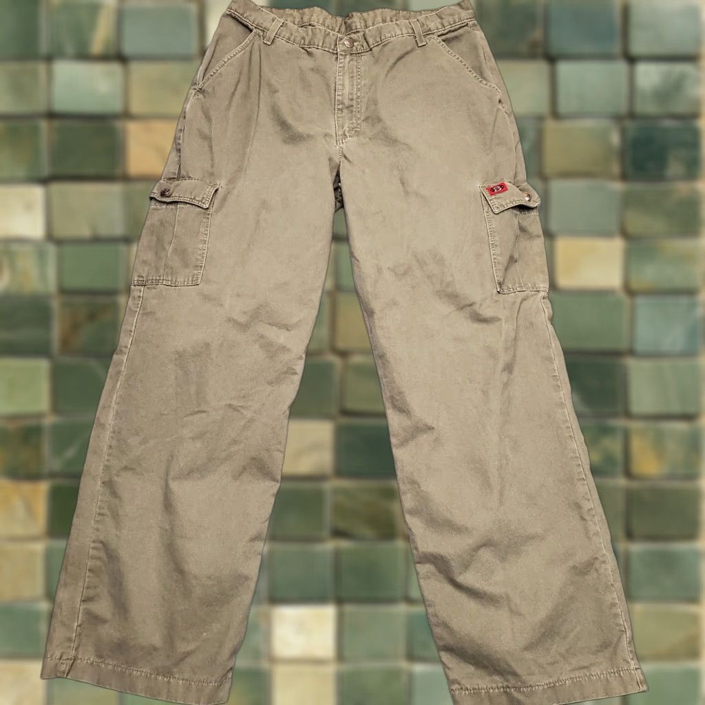 Vintage VINTAGE Britannia Cargo Pants Men 36x32 Green Cargo Cotton Utility Flat Front Pants Mens Green 90s? Size US 36 / EU 52 - 1 Thumbnail