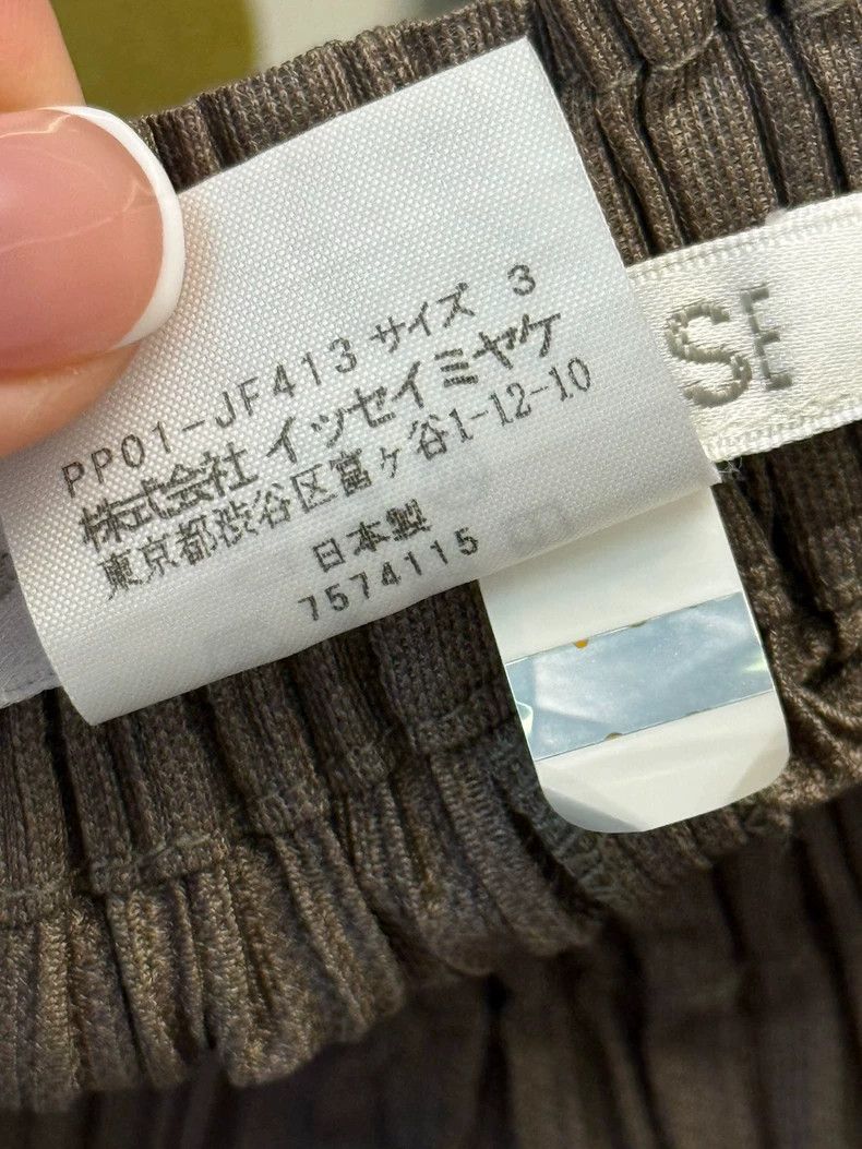 Issey Miyake Issey Miyake size:3 Coffee-colored pleated straight-leg pa Size 31" - 4 Thumbnail