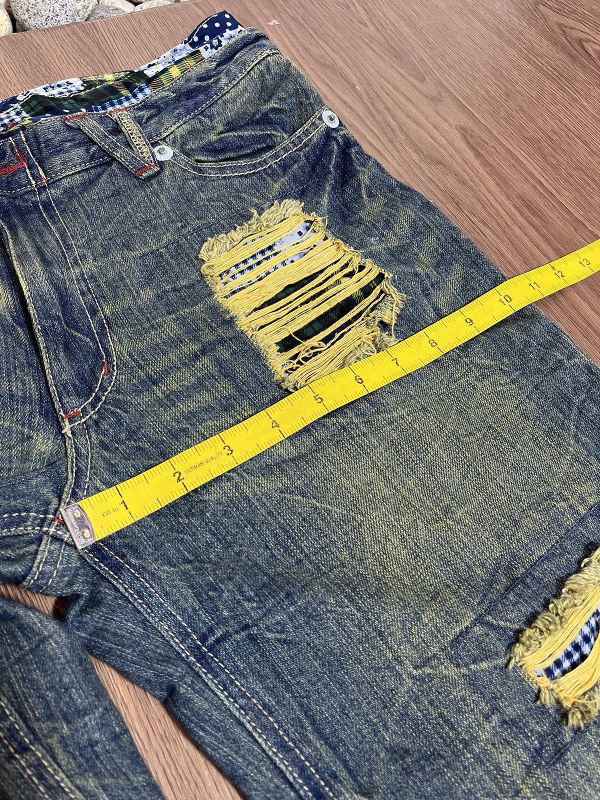20471120 × Japanese Brand Jouer Aux Echecs double waist mudwash distressed denim jorts Size US 31 - 16 Thumbnail