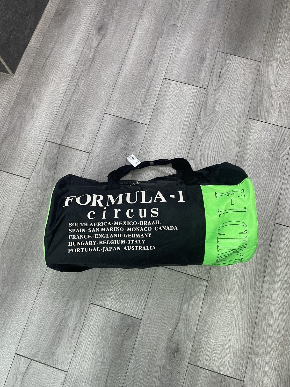 Formula 1 × Vintage Formula -1 Circus Size ONE SIZE - 3 Thumbnail