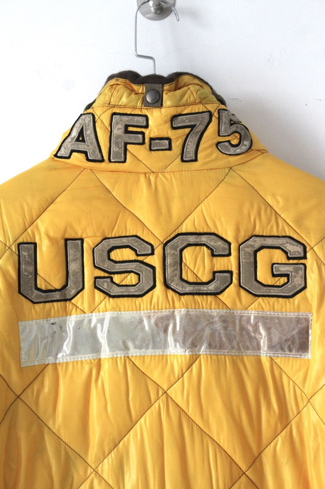 Avirex 2000S AVIREX USCG AF-75 QUILTED RESCUE JACKET – YELLOW Size US XL / EU 56 / 4 - 7 Thumbnail