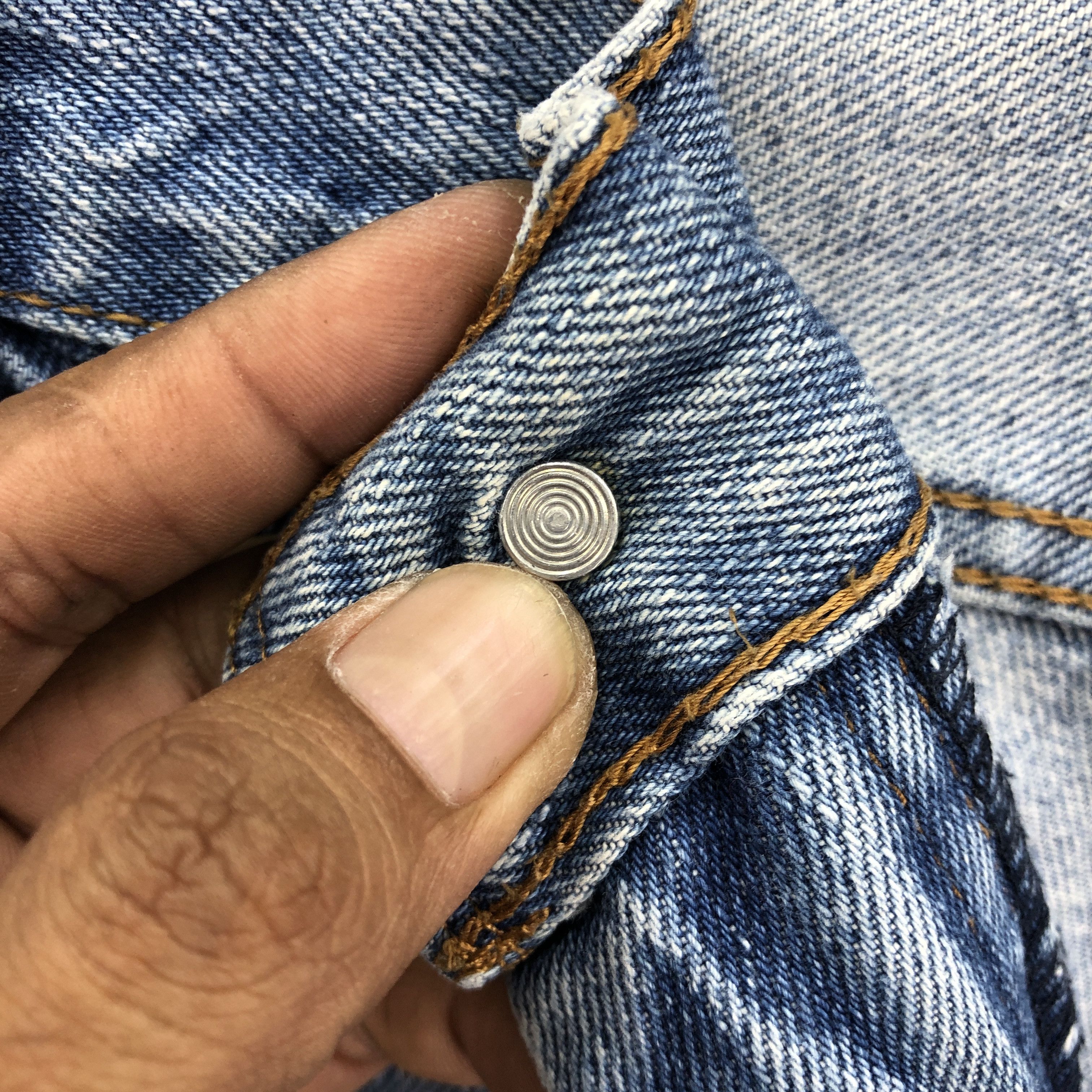 Levi's Vintage Y2K Levis Light Wash Jeans Dirty Levi's Faded Denim Size US 40 / EU 56 - 9 Thumbnail