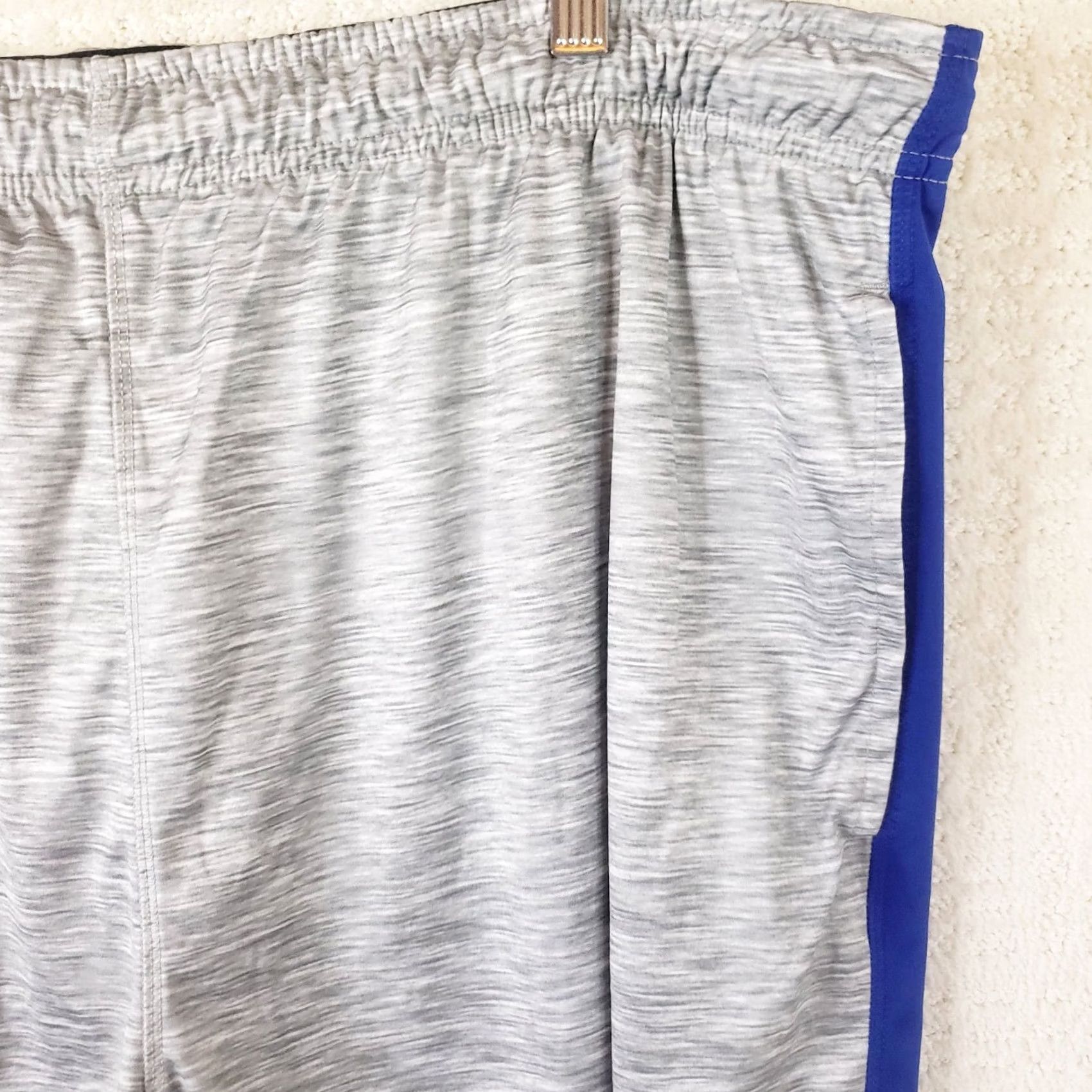 Russell Athletic Russell Athletic Shorts Mens 2XL Gray Blue Stripe Men Drawstring Elastic Waist Pockets Size US 39 - 4 Thumbnail