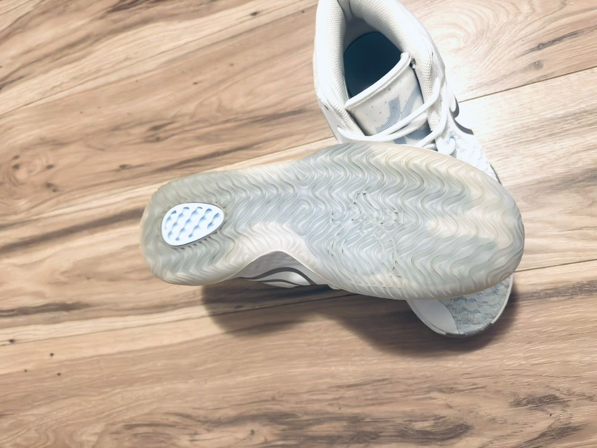 KD2024 × Nike Nike KD Trey 5 VIII EP Size US 8 / EU 41 - 7 Thumbnail