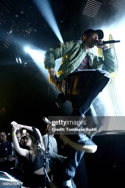Travis Scott Rare 2015 Travis Scott Rodeo Green Olive Bomber Jacket Size US L / EU 52-54 / 3 - 13 Thumbnail