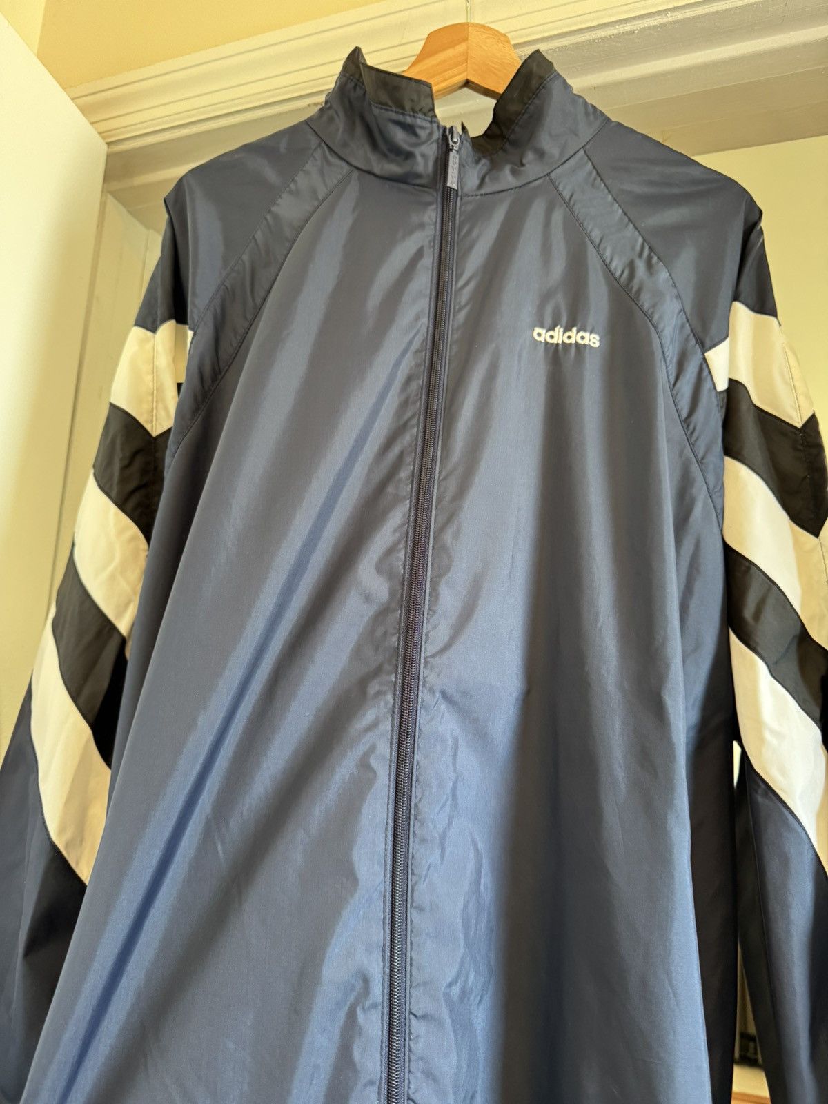 Adidas Vintage Adidas Windbreaker size XL Size US XL / EU 56 / 4 - 9 Thumbnail