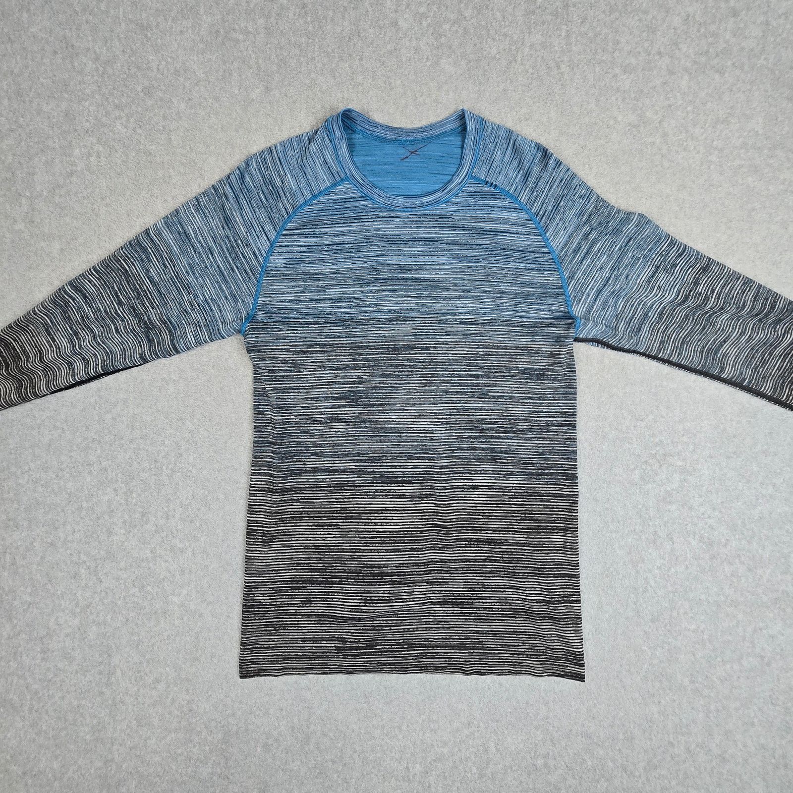 Lululemon Lululemon Small Metal Vent Tech Long-Sleeve Shirt Blue Black Size US S / EU 44-46 / 1 - 4 Thumbnail
