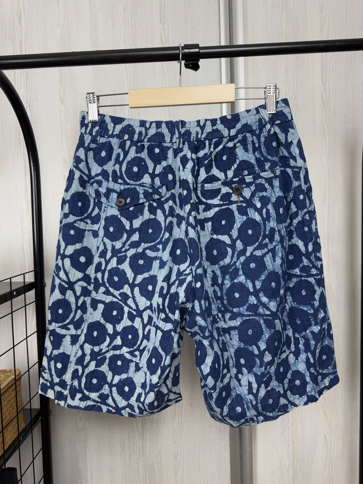 Universal Works Universal Works Pleated straight track shorts solid pattern Size US 30 / EU 46 - 5 Thumbnail