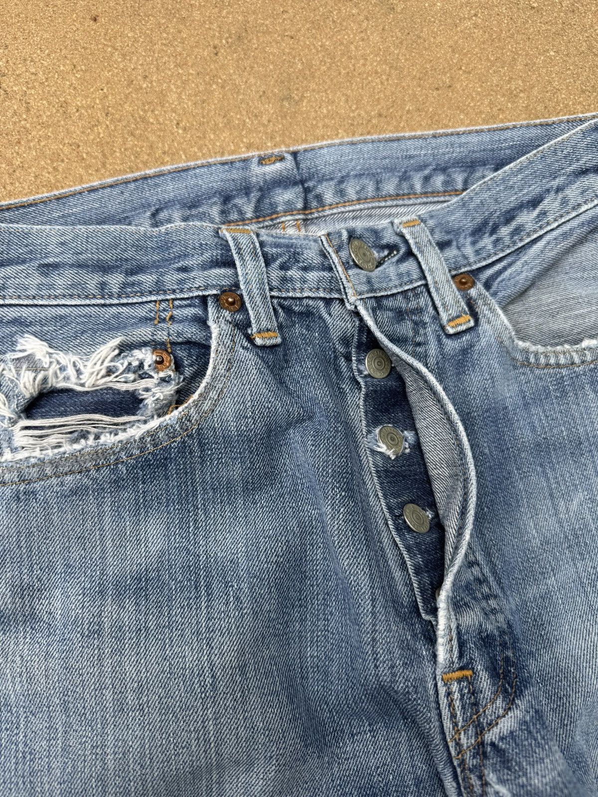 Levi's × Vintage Vtg 70’s Levis 501xx Redline Selvedge Distressed Jeans 28x28 Size US 28 / EU 44 - 6 Thumbnail