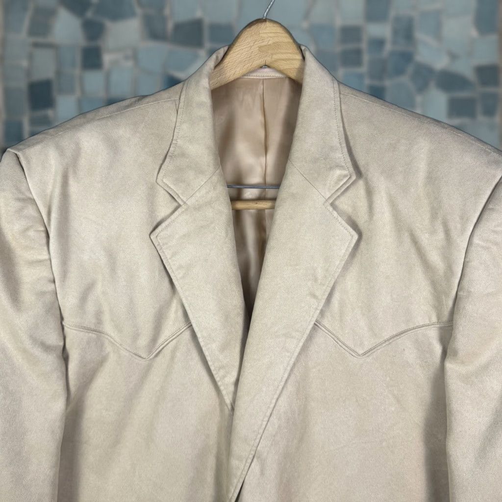 Vintage VINTAGE Laredo Blazer Mens 46L Suede Western Rockabilly Cowboy Beige Disco Blazer Shirt Size 46R - 1 Thumbnail
