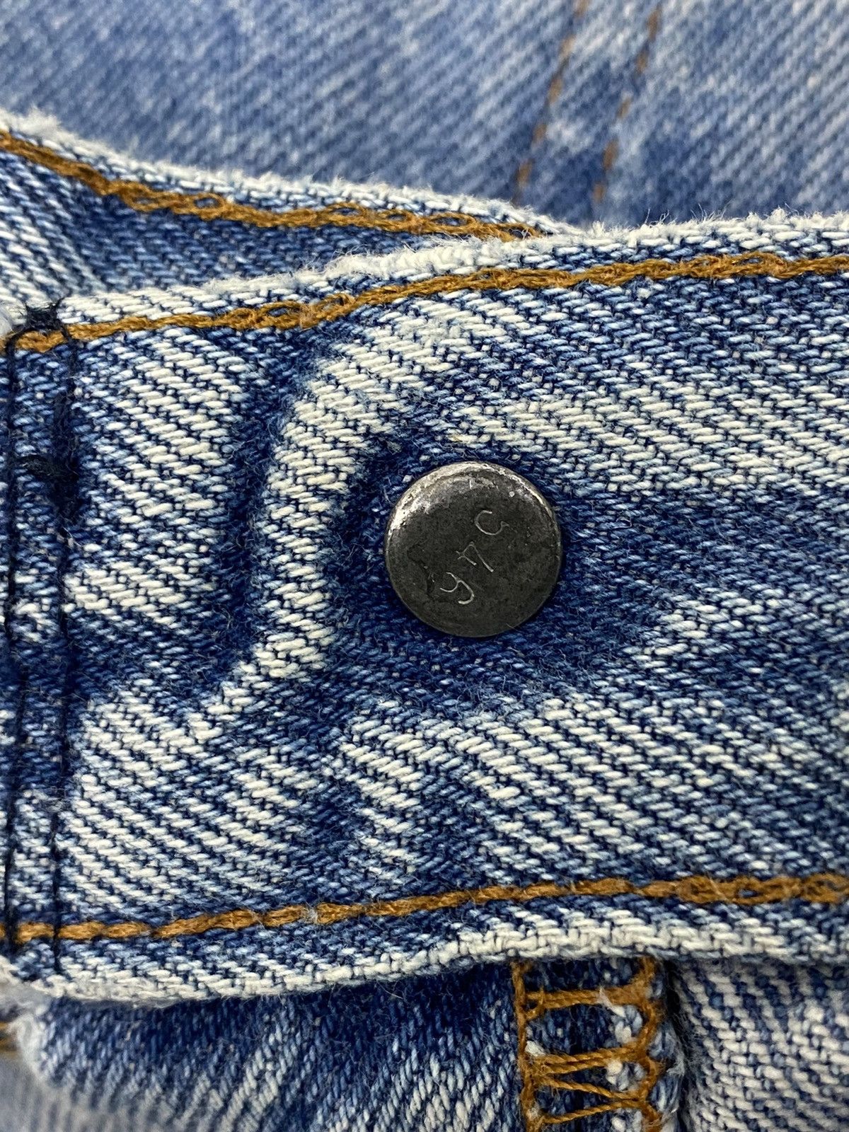 Japanese Brand × Levi's × Vintage Vintage 80s Levis 501 Denim Button Fly 546 Light Blue Size US 30 / EU 46 - 19 Thumbnail