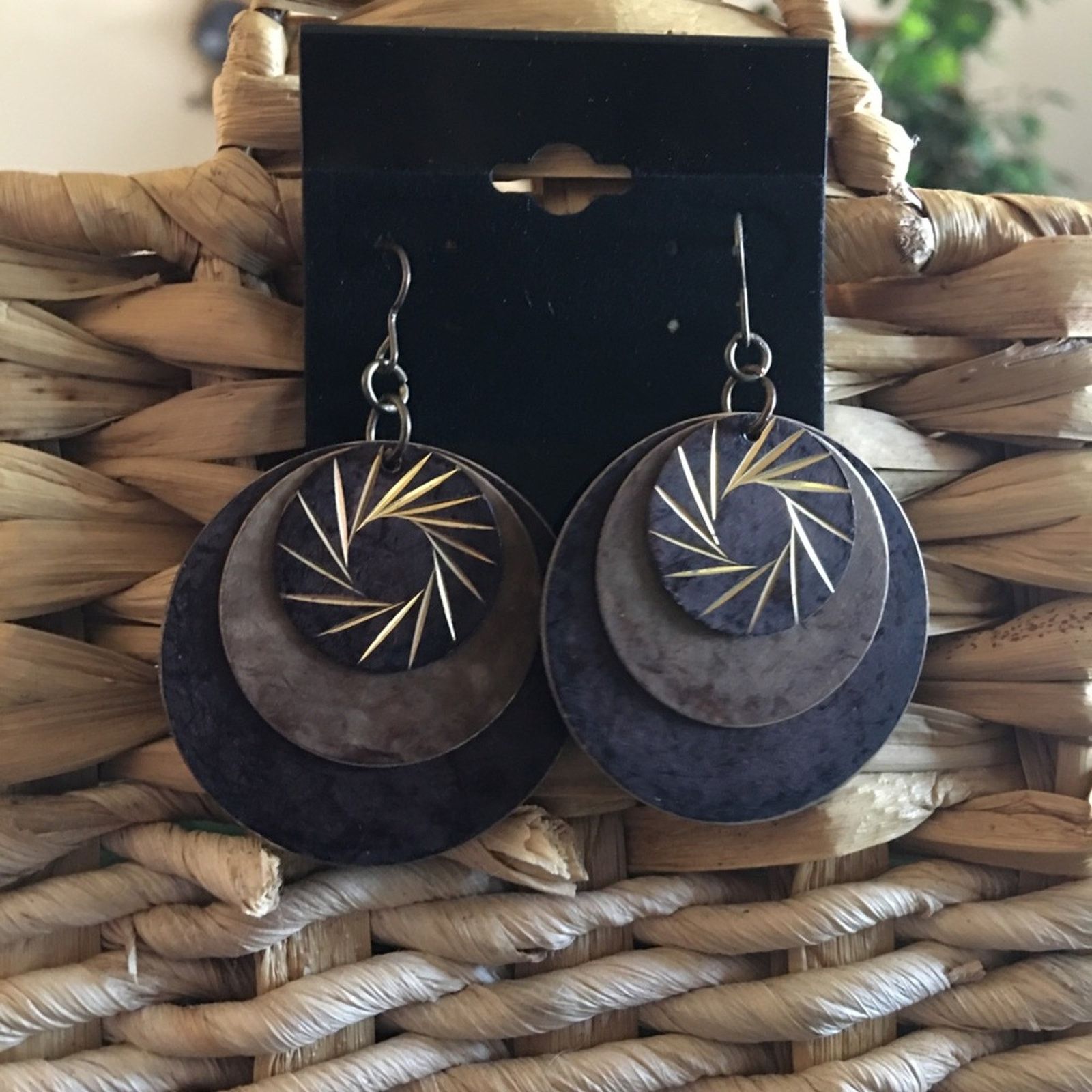 Jewelry Brown with gold tone etching disc earrings Size ONE SIZE - 1 Thumbnail