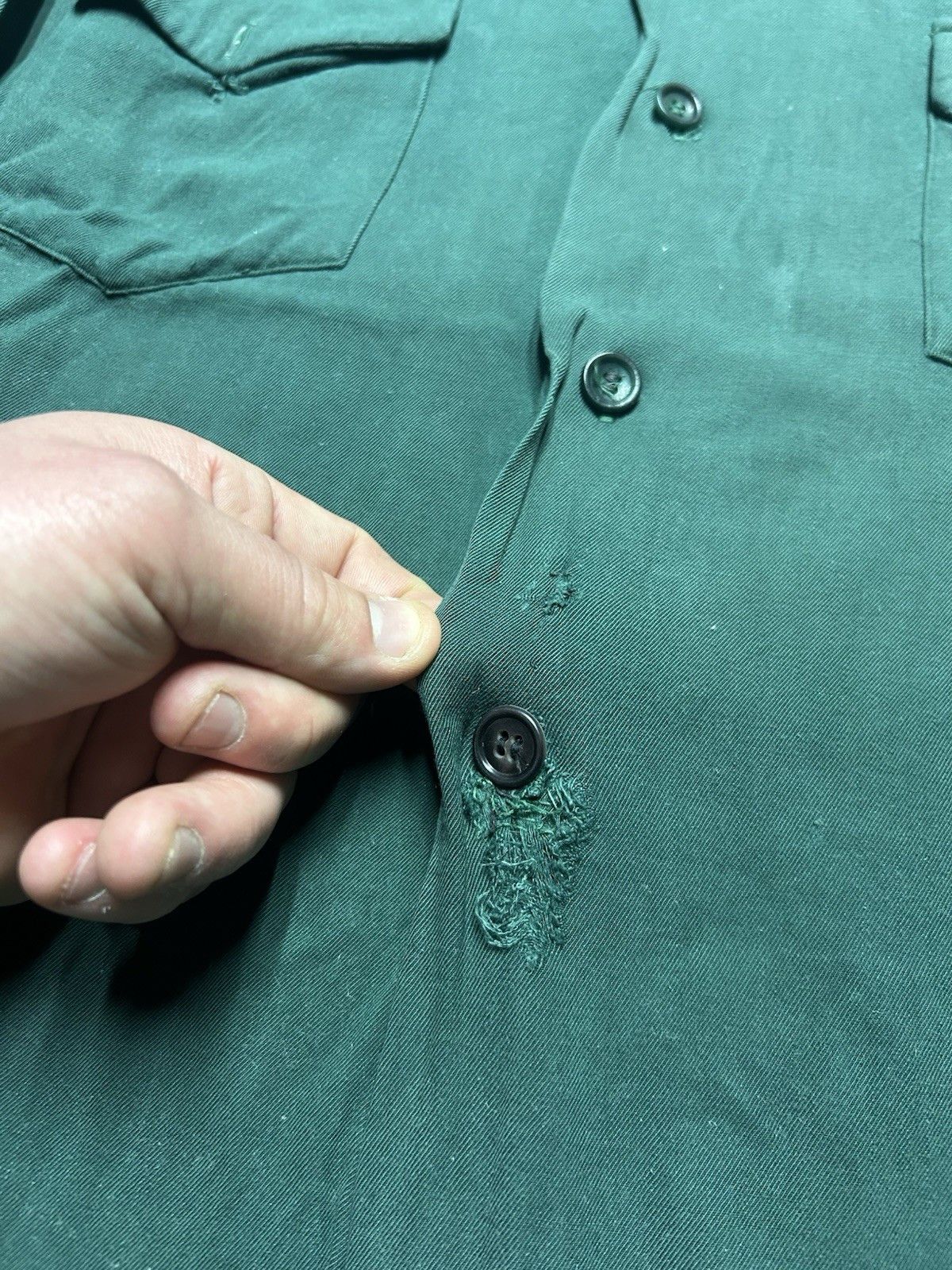 Vintage Vtg 1940s rayon gabardine button shirt forest green medium Size US M / EU 48-50 / 2 - 2 Thumbnail
