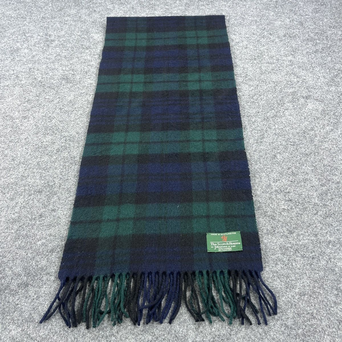 Johnstons Of Elgin Johnstons Of Elgin Scarf / Muffler / Neckwear K075 Size ONE SIZE - 1 Thumbnail