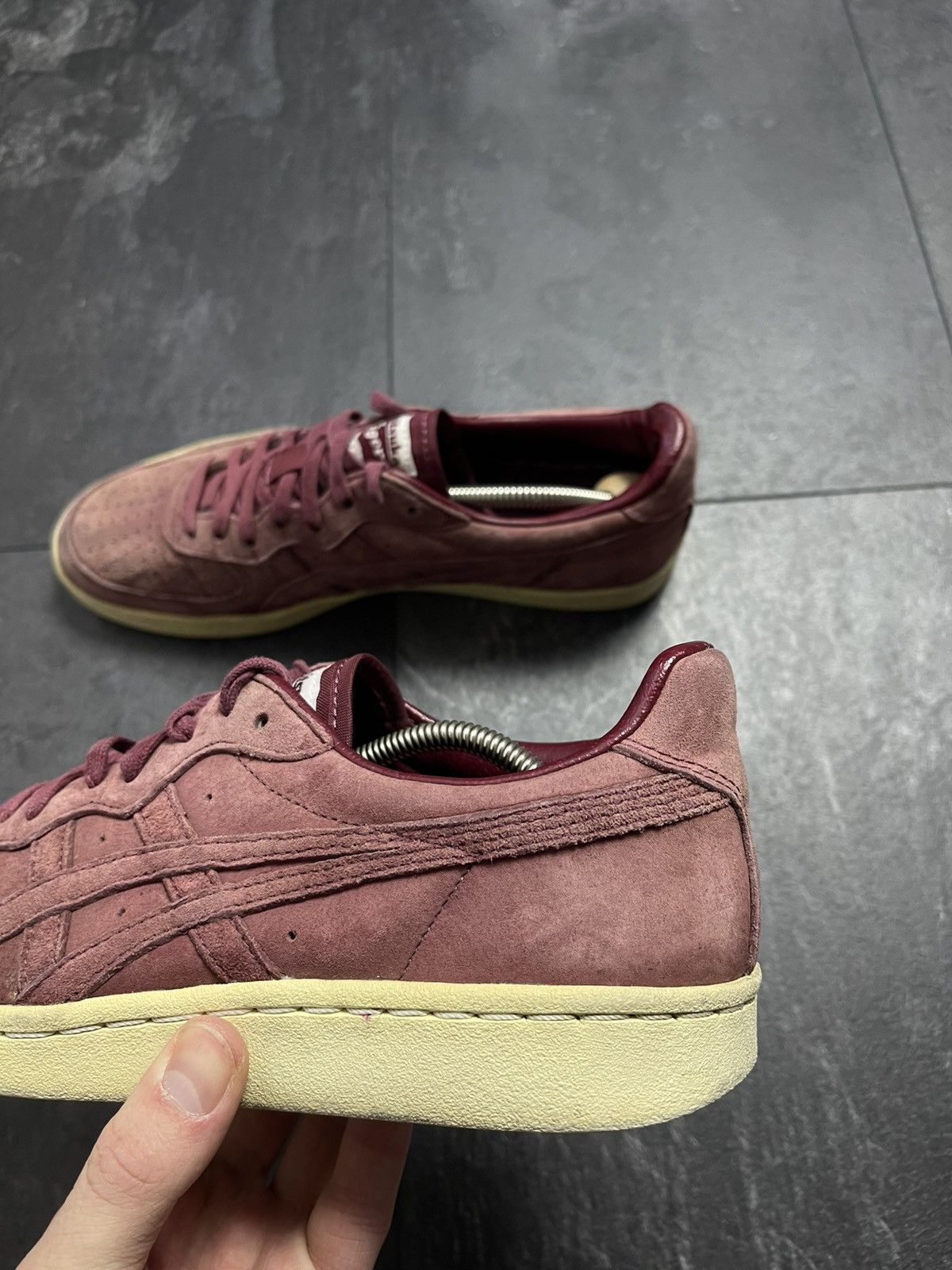 Asics Vintage low top asics onitsuka tiger sneakers Size US 7 / EU 40 - 10 Thumbnail