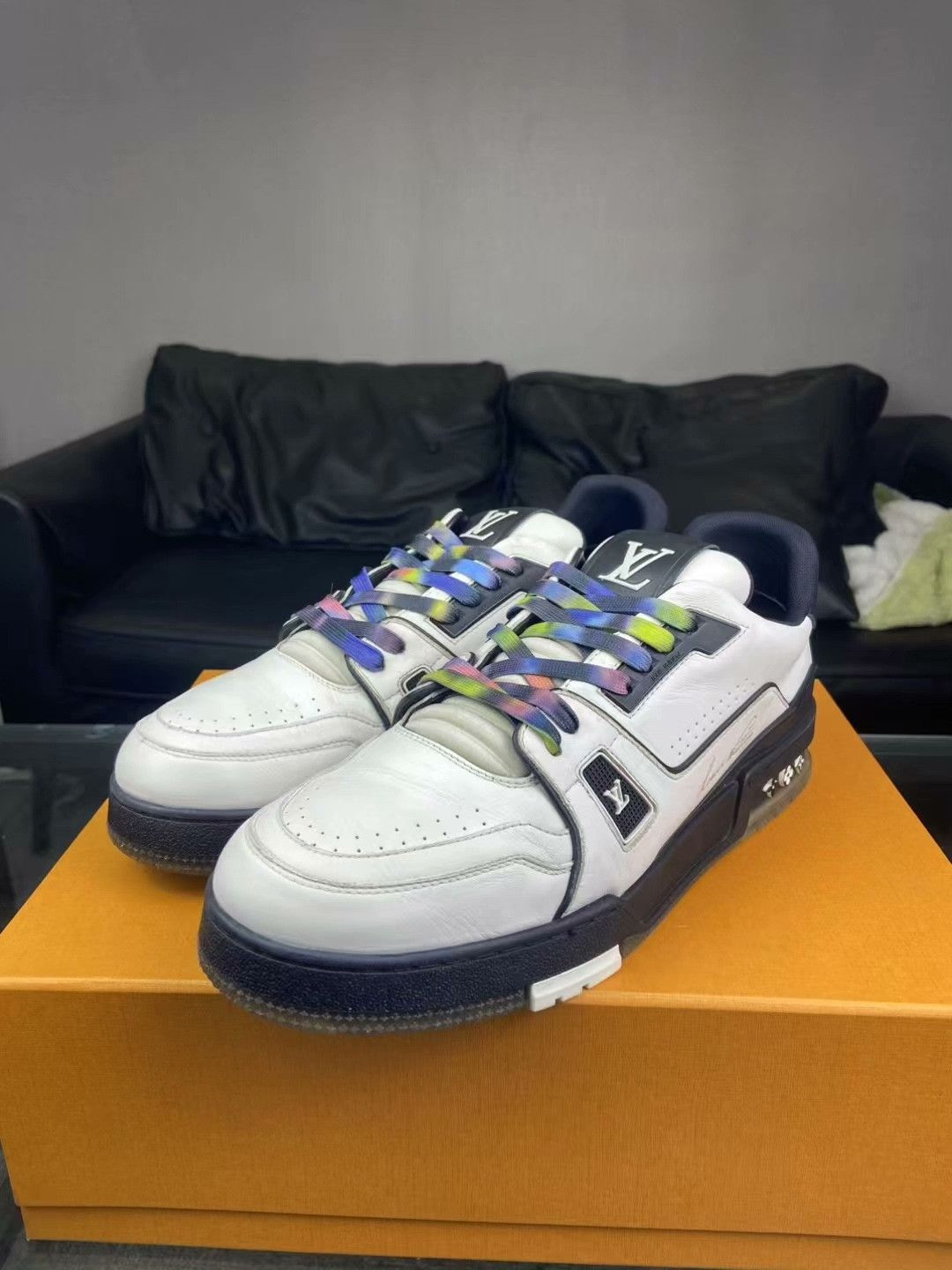 Louis Vuitton Louis Vuitton Training Black Lowtop Sneakers 10.5 Men Size US 10.5 / EU 43-44 - 1 Thumbnail