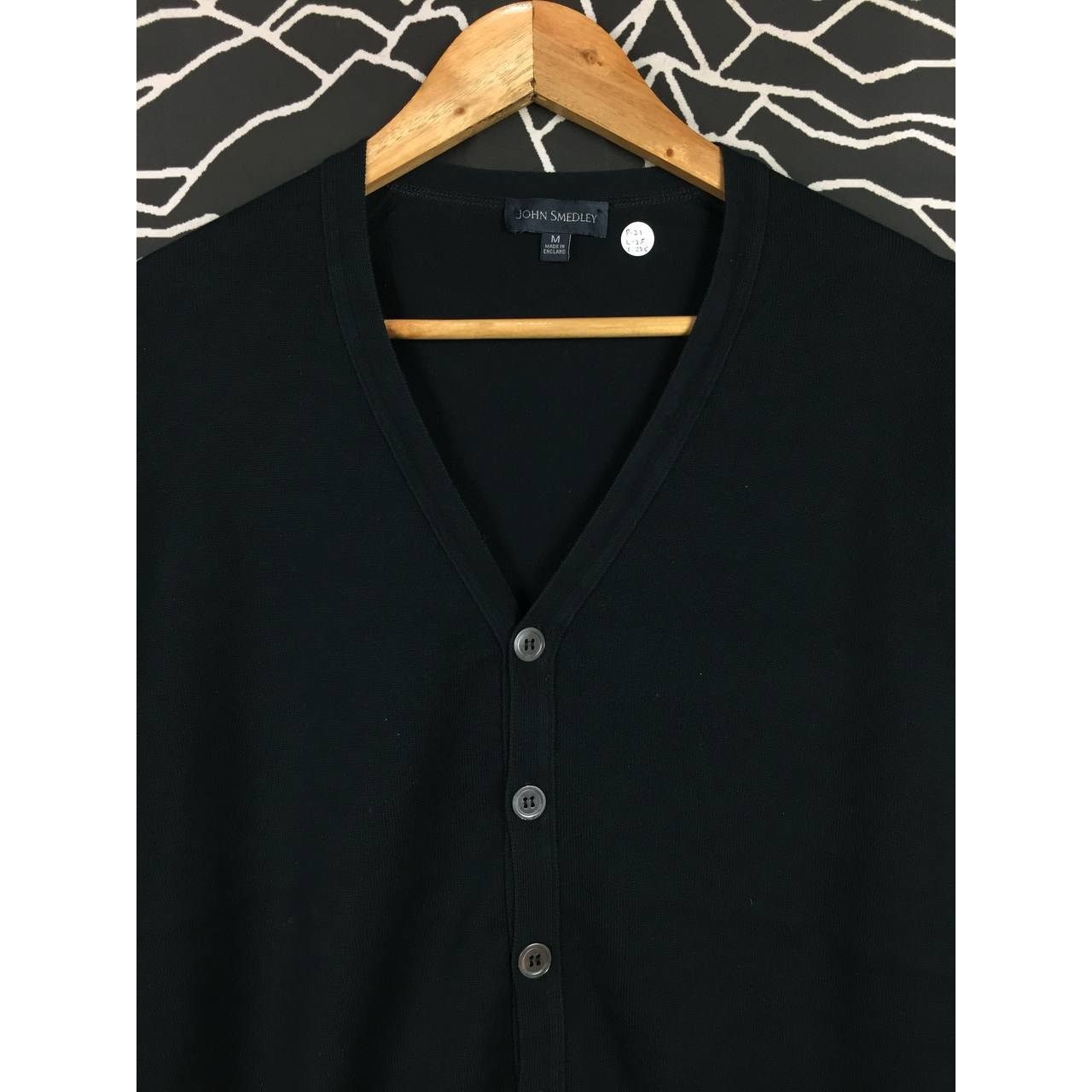 John Smedley John Smedley Made In England Buttoned V-Neck Cardigan Size US M / EU 48-50 / 2 - 3 Thumbnail