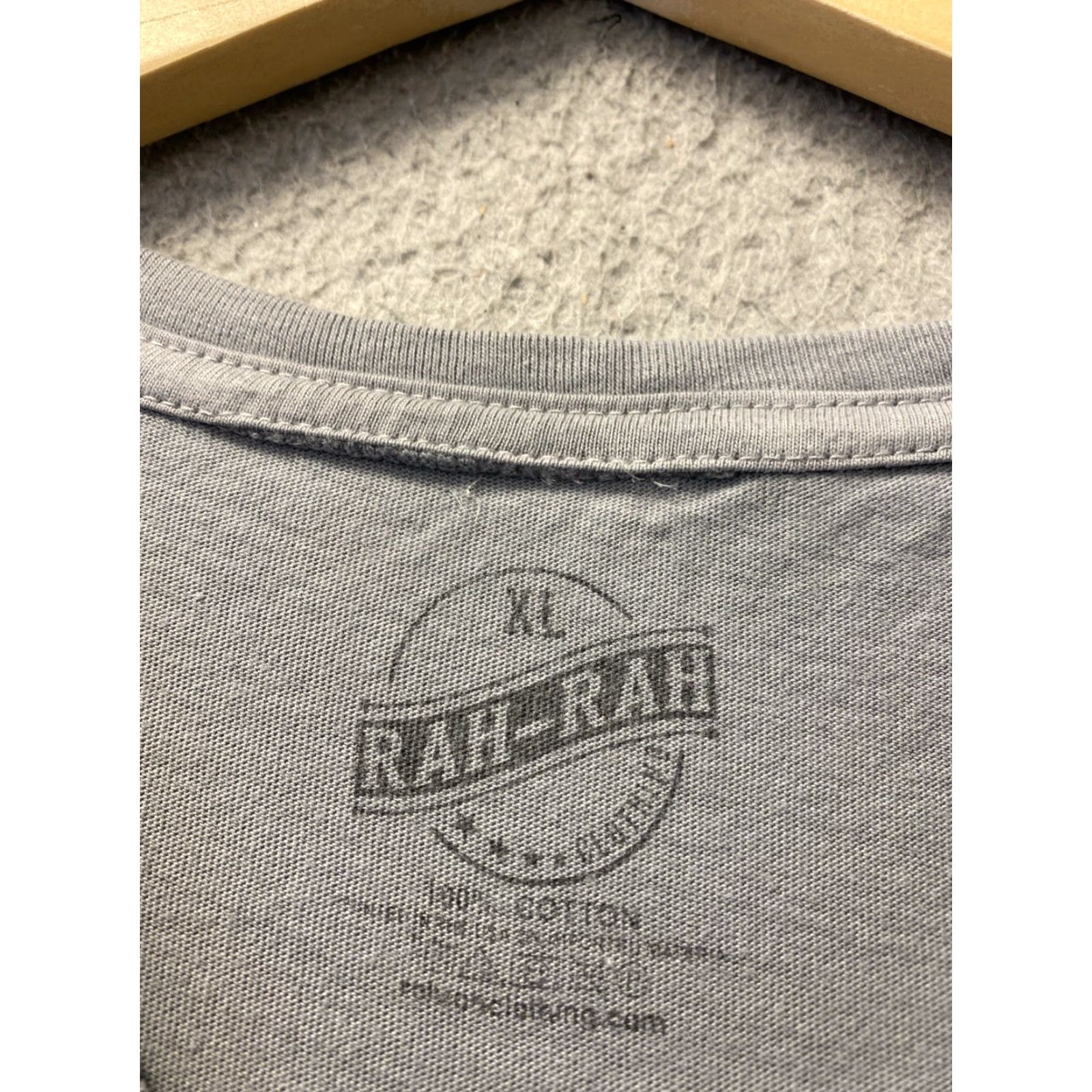 Vintage VINTAGE Iowa Men T-Shirt XL Gray Graphic Short Sleeve Crew Neck Casual Cotton Summer Fall Winter Spring Size US XL / EU 56 / 4 - 3 Thumbnail