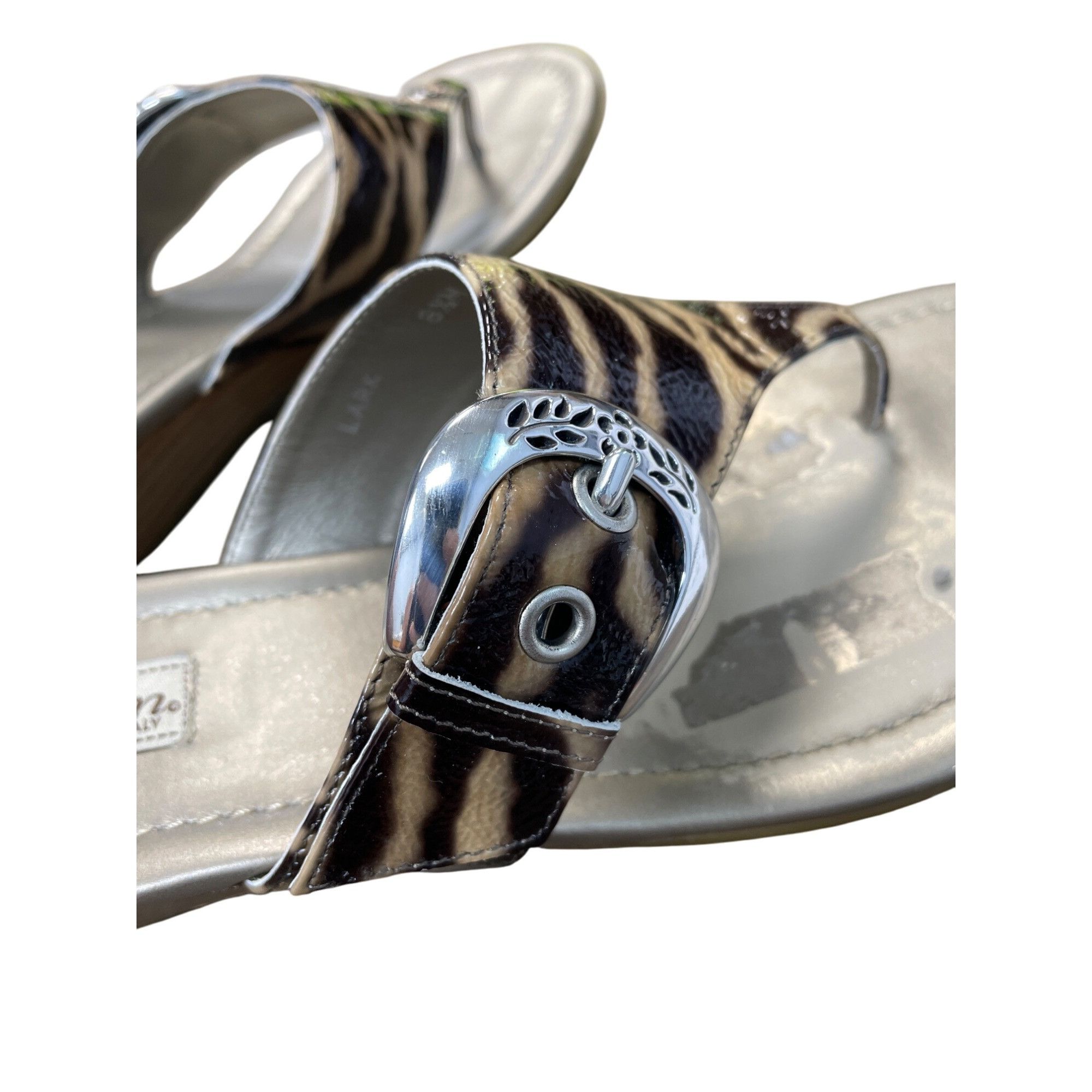 Brighton Brighton Womens Zebra Print Patent Leather Thong Sandals SZ Size US 8.5 / IT 38.5 - 10 Thumbnail