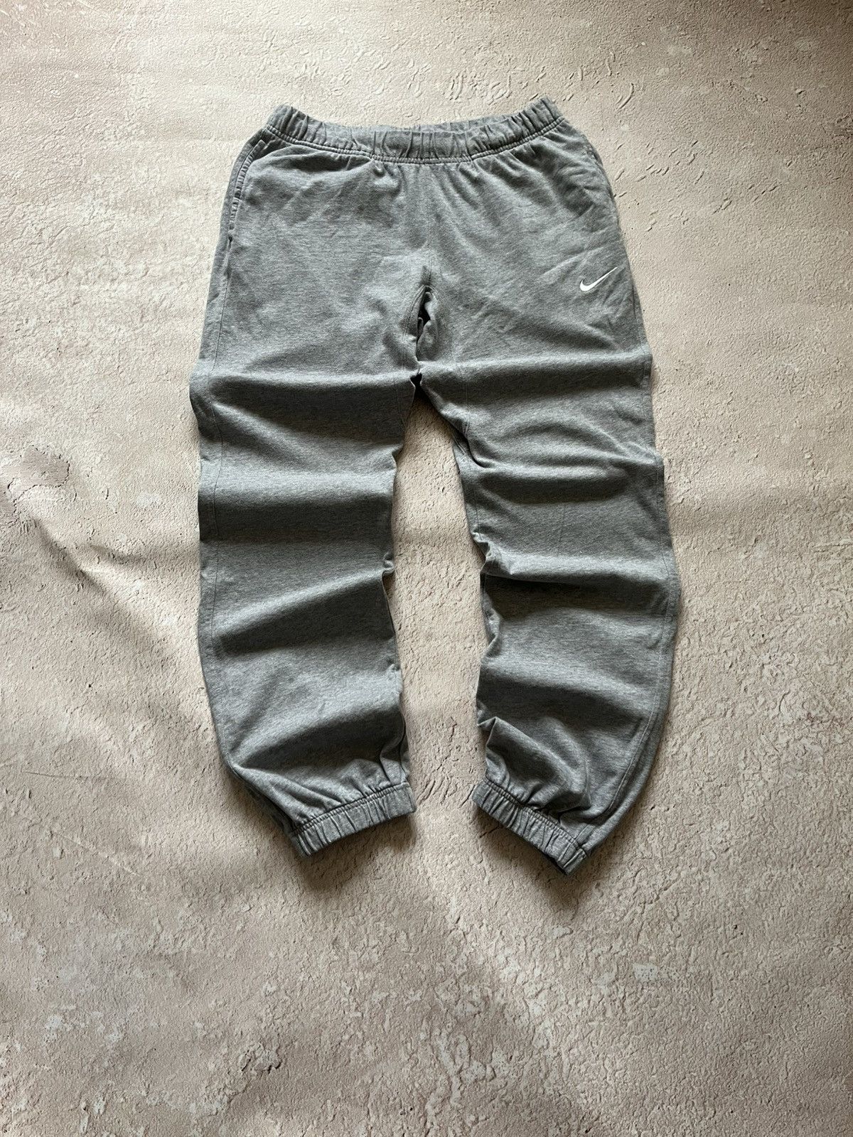 Nike Nike Sportswear Essential Fleece Joggers Size US 32 / EU 48 - 3 Thumbnail