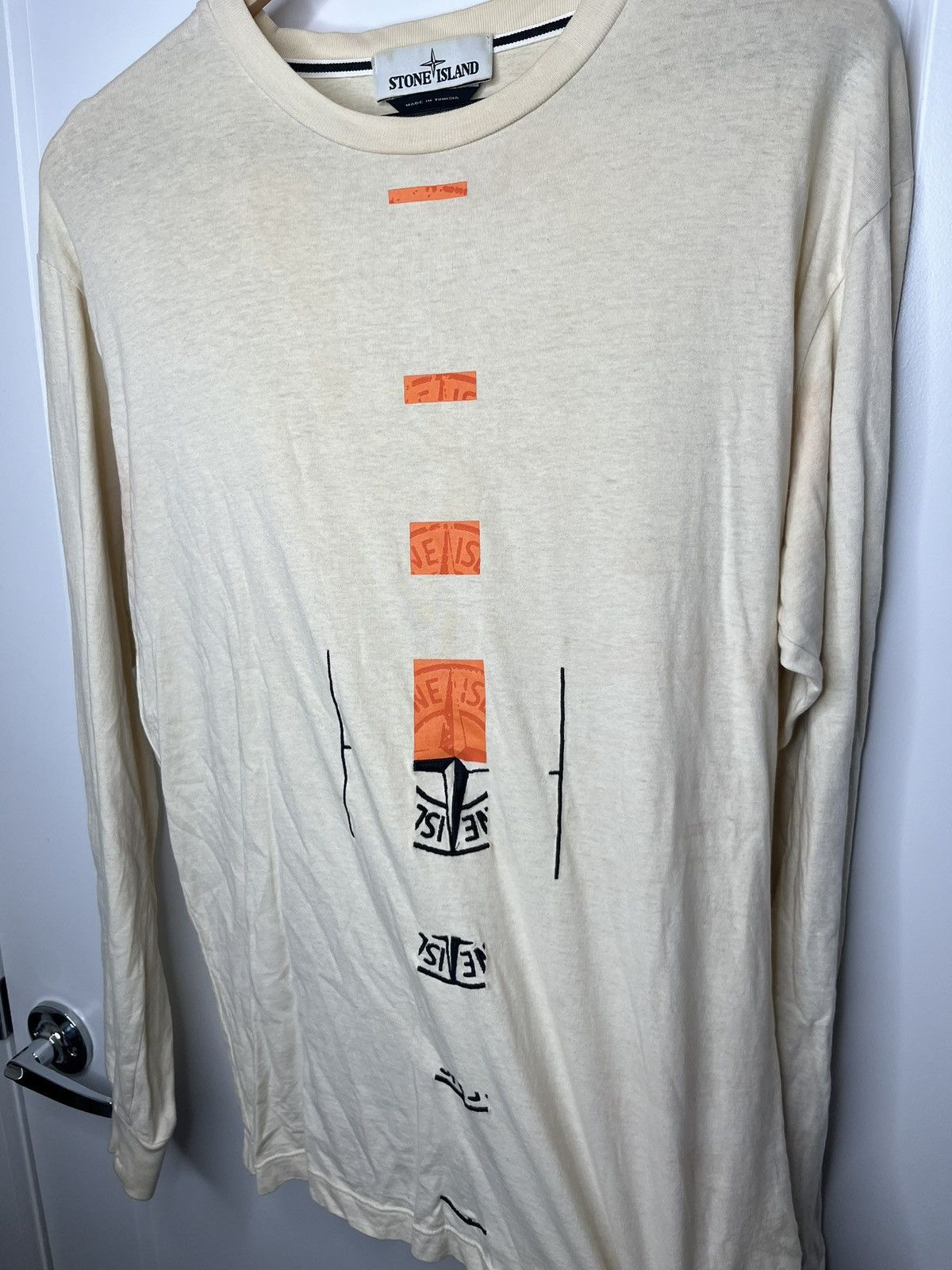Stone Island STONE ISLAND Long Sleeve T Shirt Size Large Cream White Size US L / EU 52-54 / 3 - 2 Thumbnail