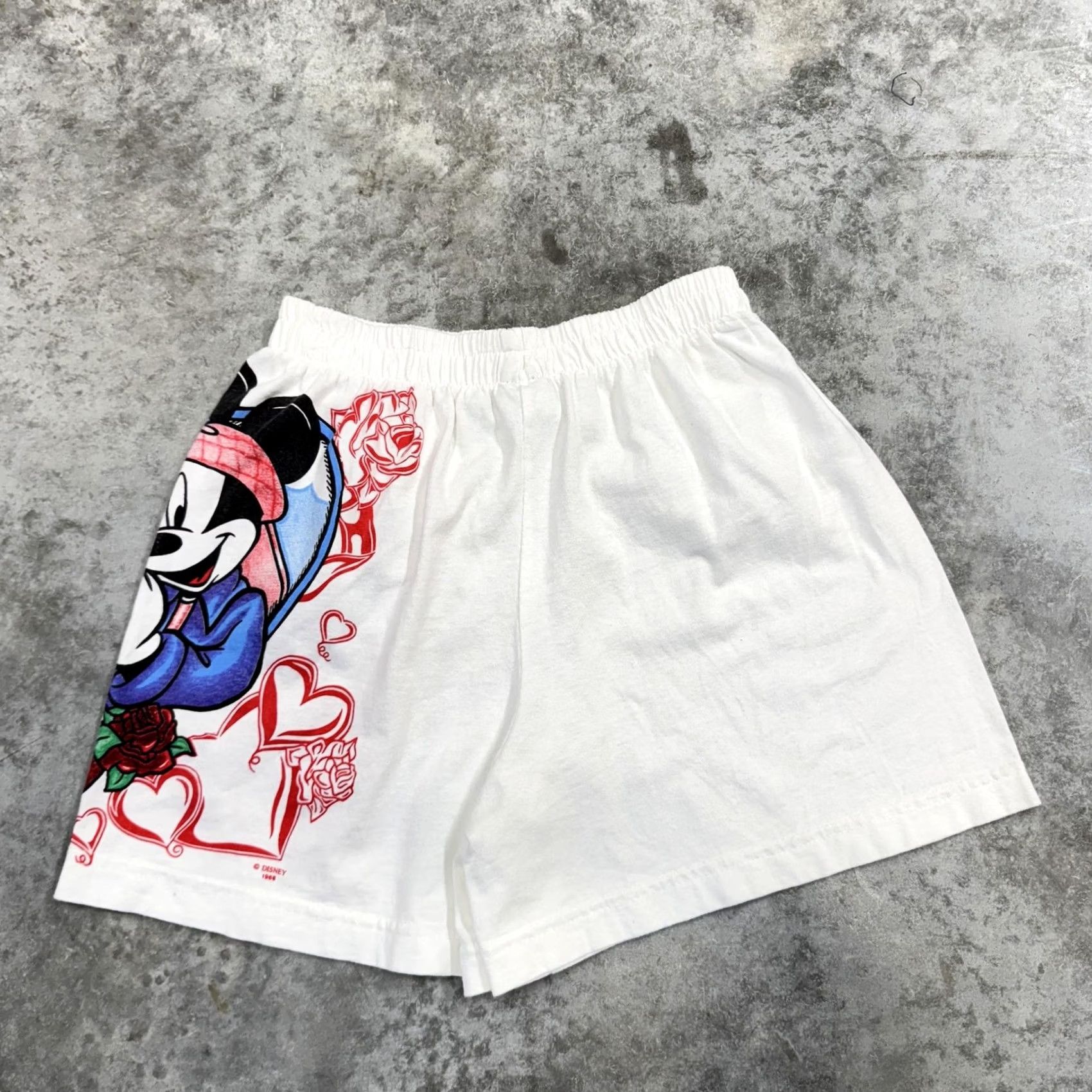 Mickey Unlimited VINTAGE Disney Mickey Minnie Shorts Womens S White 1996 Hearts Roses Shirt Womens 90s Casual Mens Girls Size 28" / US 6 / IT 42 - 4 Thumbnail