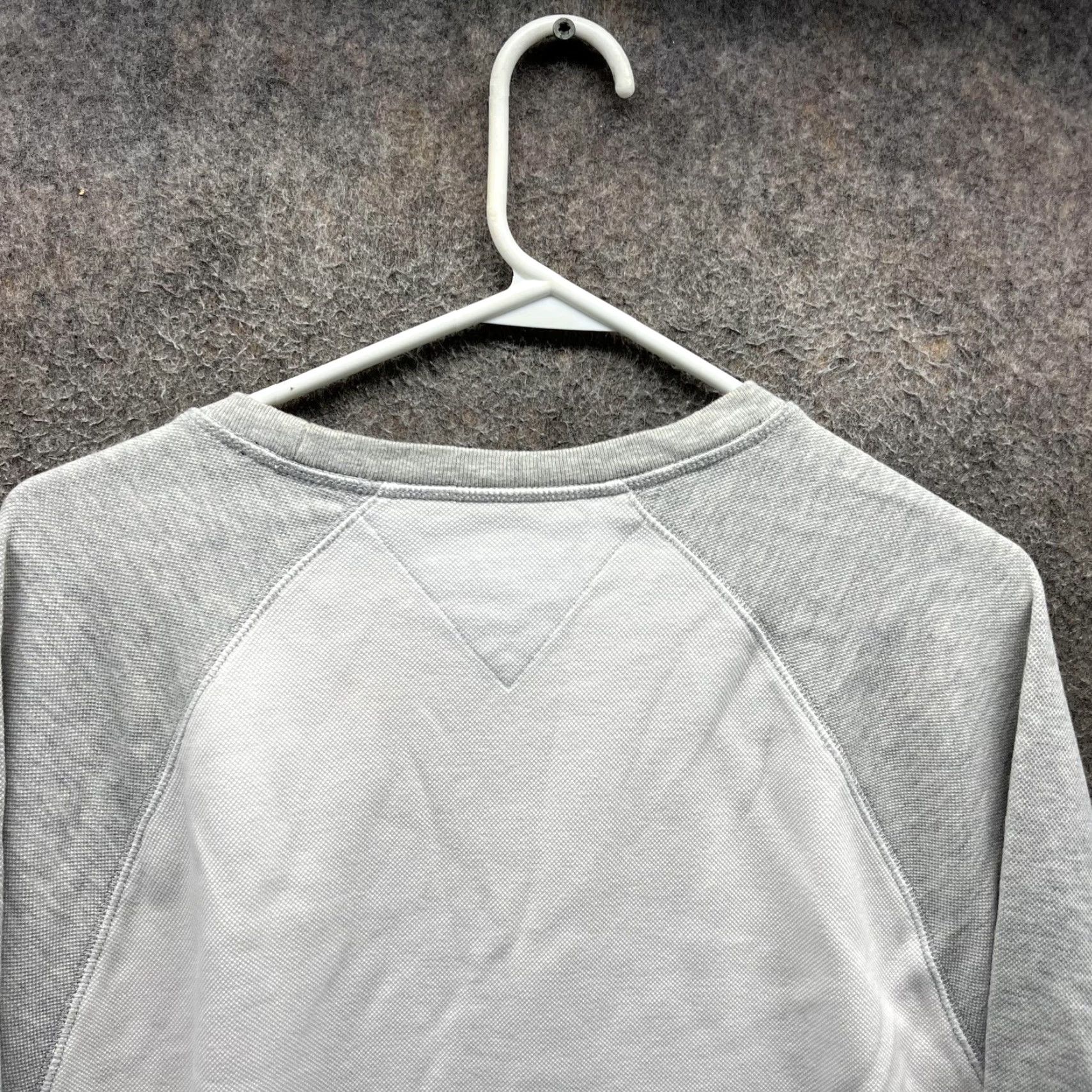 Tommy Hilfiger Tommy Hilfiger Sweatshirt Mens L Gray Raglan Crewneck Pullover Logo Knit Size US L / EU 52-54 / 3 - 6 Thumbnail
