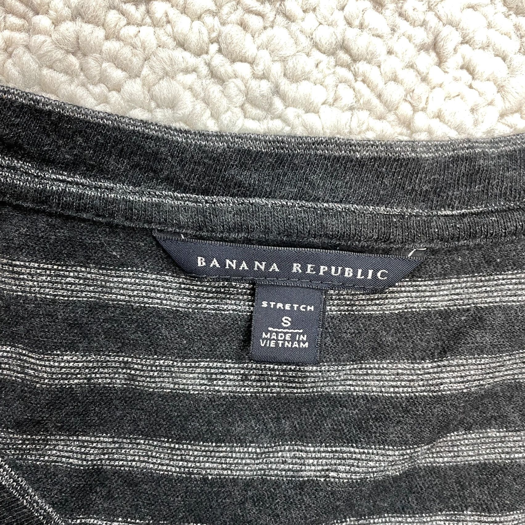 Banana Republic VINTAGE Banana Republic Shirt Womens Small Gray Striped Long Sleeve Roll Tab Cotton Top Size S / US 4 / IT 40 - 3 Thumbnail