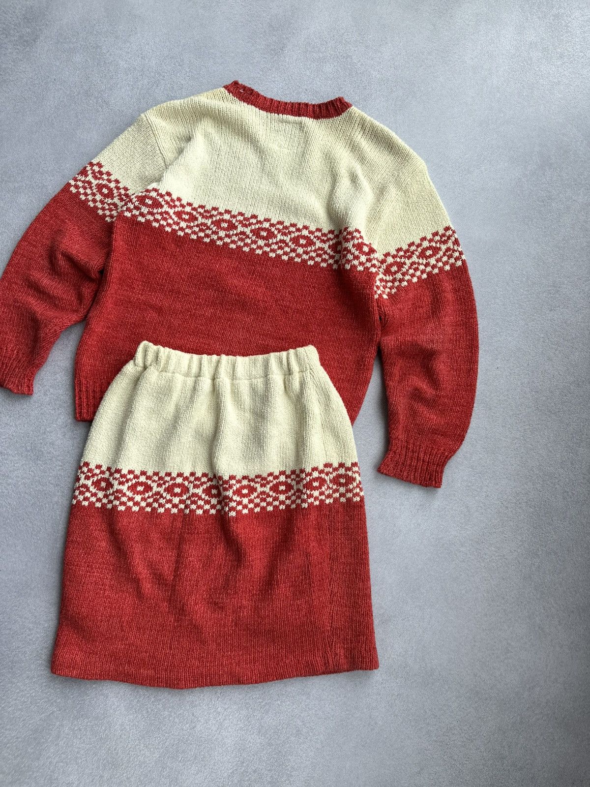 Japanese Brand Vintage Japan Tokyo Woman Knitted Hearts Sweater &Skirt Suit Size M / US 6-8 / IT 42-44 - 10 Thumbnail