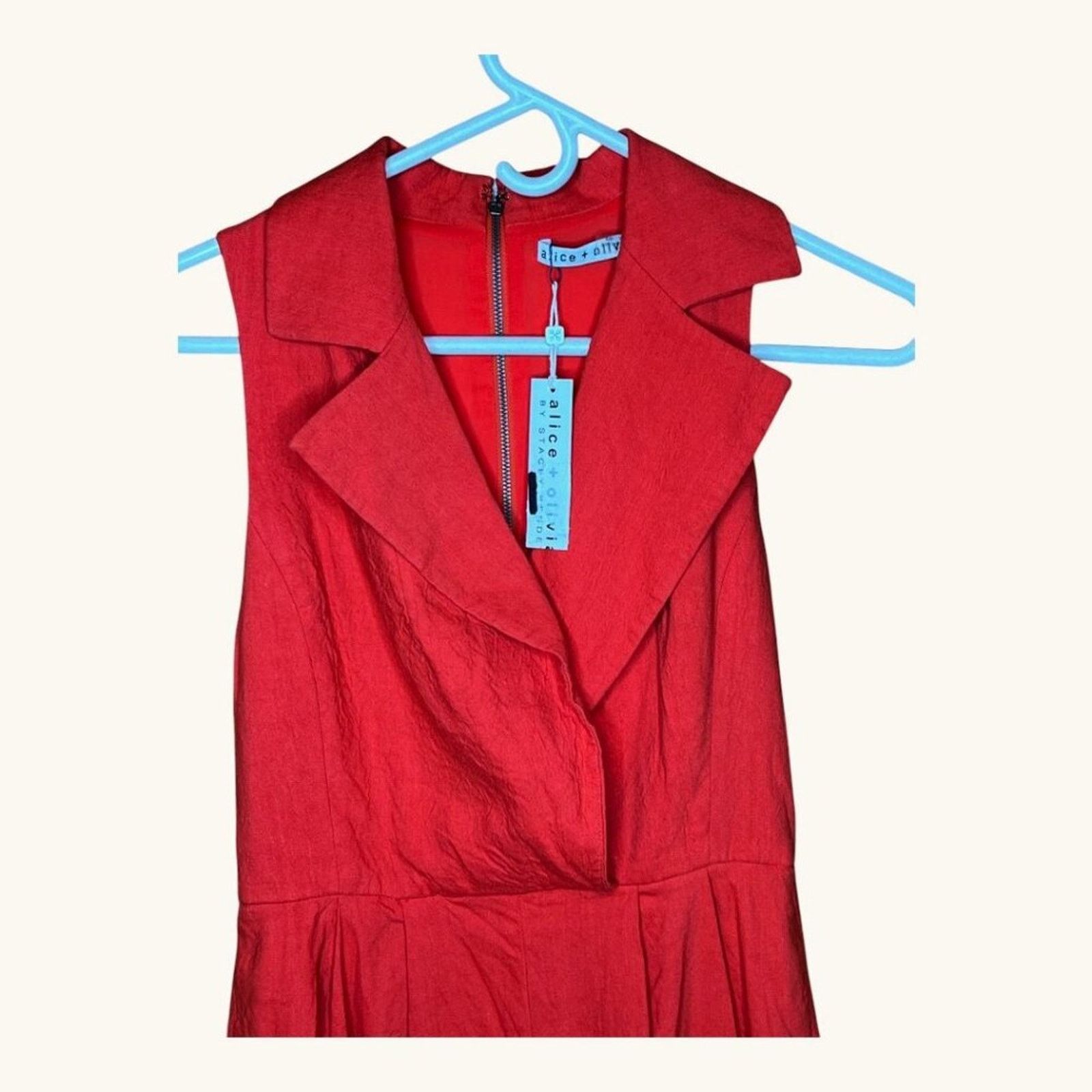 Alice + Olivia ALICE + OLIVIA Meritt Pleated Linen Romper Size 26" / US 2 / IT 38 - 3 Thumbnail