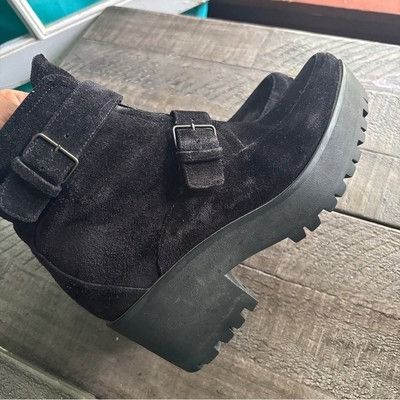 Miu Miu Miu Miu Prada Black Ankle Booties with Rugged Sole Motorcycl Size US 6.5 / IT 36.5 - 10 Thumbnail