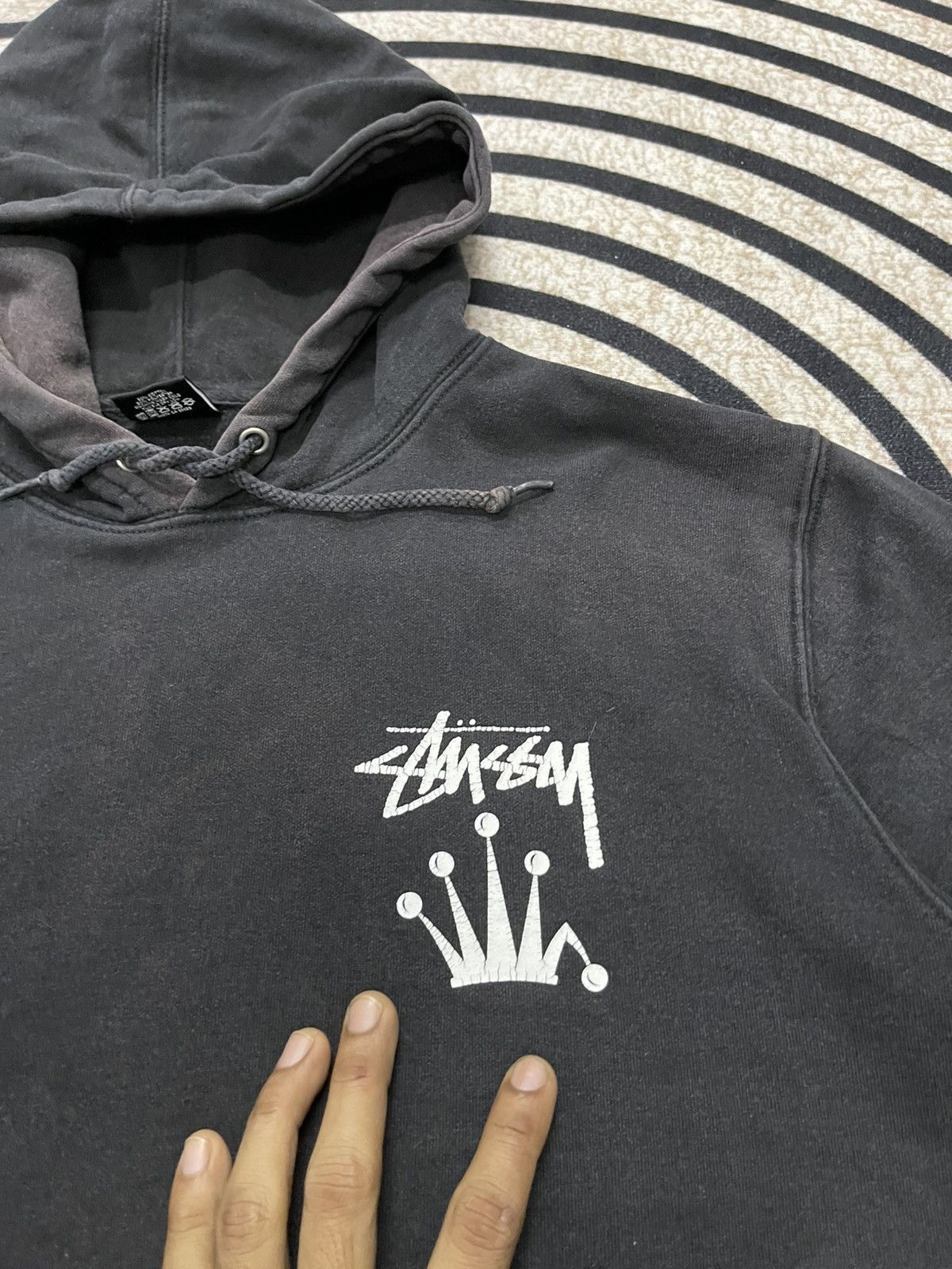 Stussy 2000s STUSSY CROWN SUN FADED HOODIE RARE DESIGN Size US M / EU 48-50 / 2 - 10 Thumbnail