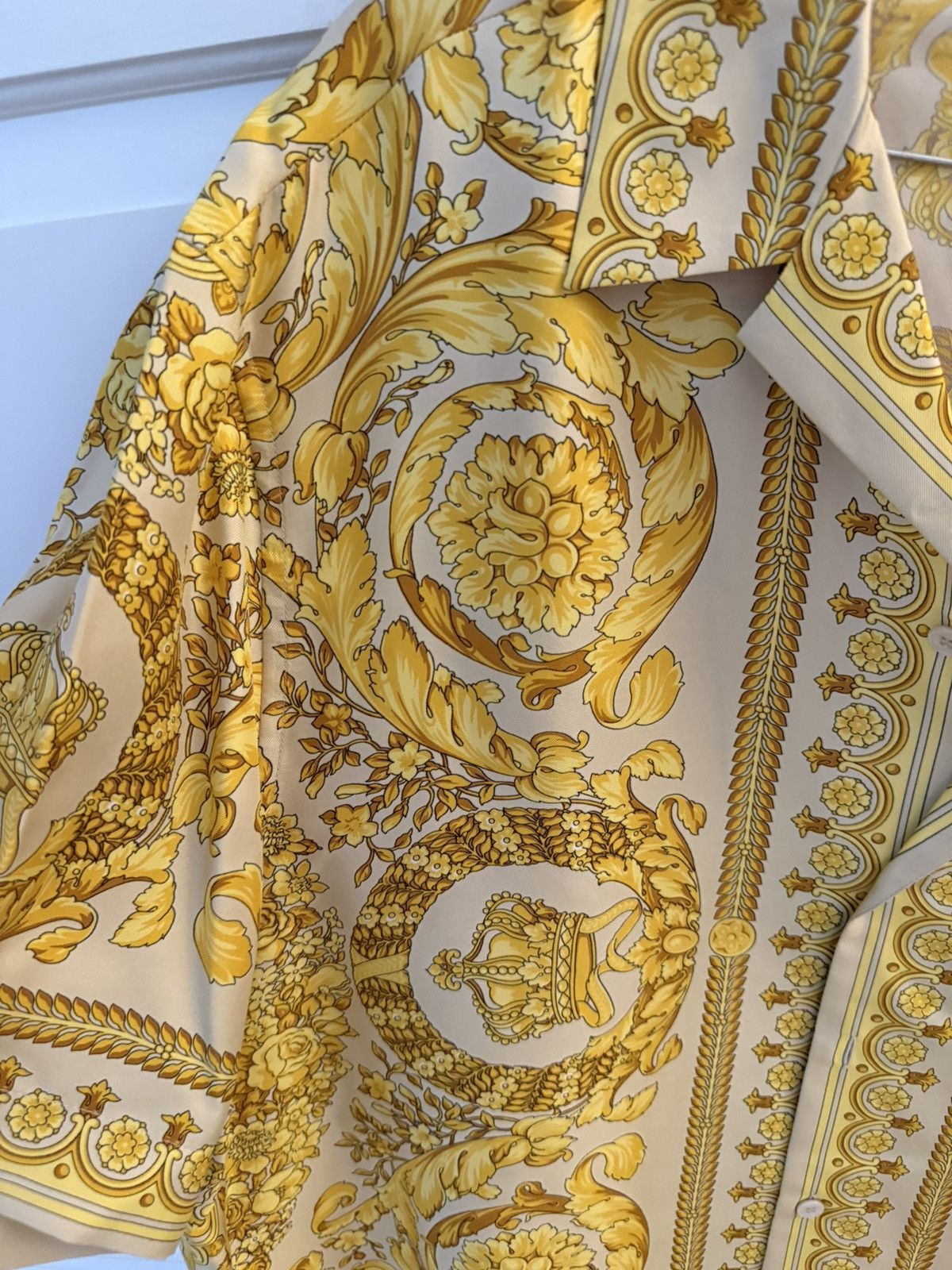 Versace Versace Beige & Yellow Barocco Silk Shirt & Shorts Set Size US L / EU 52-54 / 3 - 6 Thumbnail