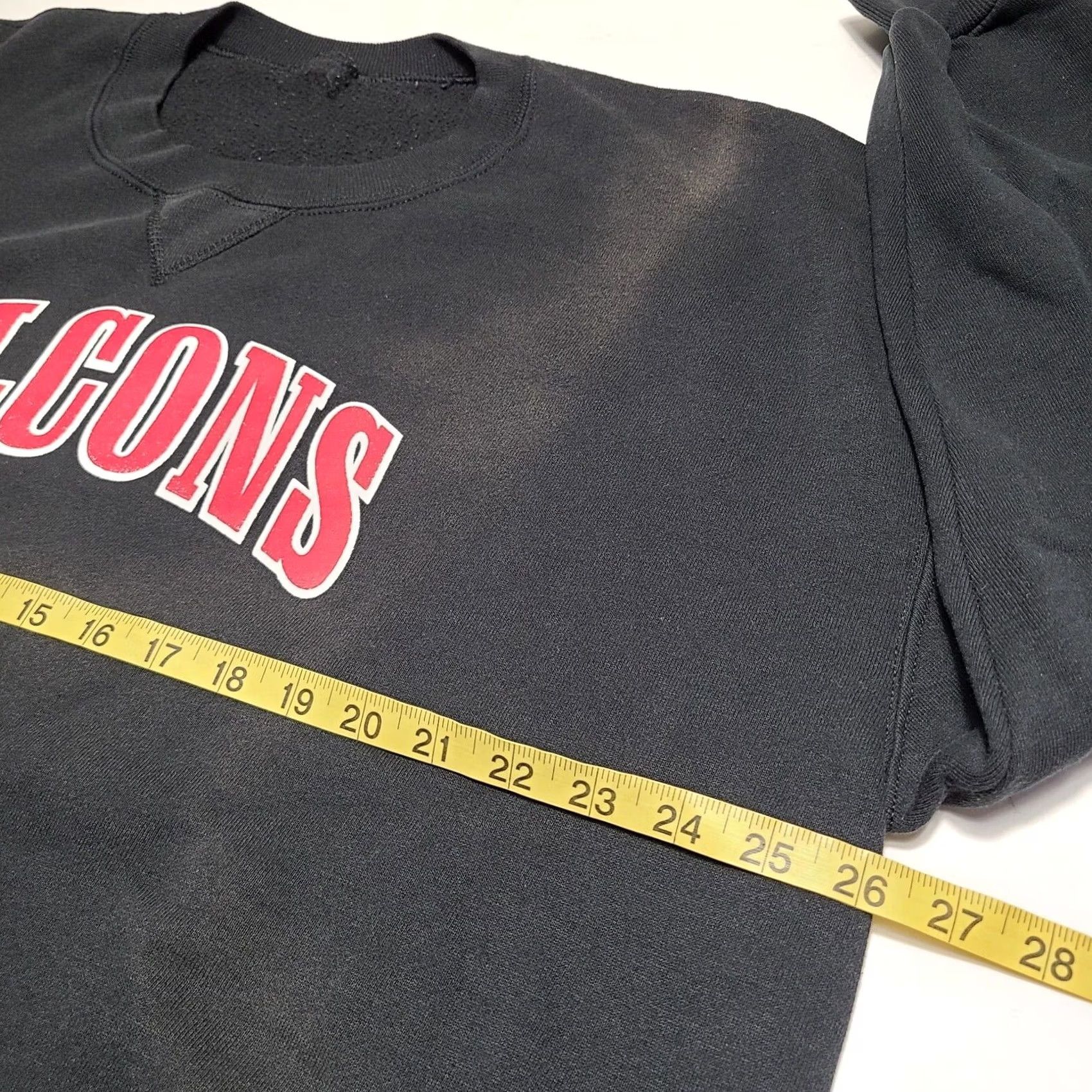 Russell Athletic VINTAGE Russell Athletic Atlanta Falcons Sweatshirt 2XL Black Mens Crew Neck Pullover Sweatshirt Sun Faded Size US XXL / EU 58 / 5 - 4 Thumbnail
