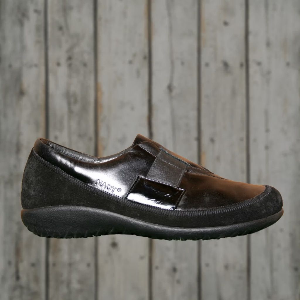 Vintage NAOT Otago Black Multi Leather Slip-On Gore Strap Loafers EUR 38 | US 7 Women Slip-On Casual Leather Upper Israel Band N/V Vintage Size US 7 / IT 37 - 1 Thumbnail
