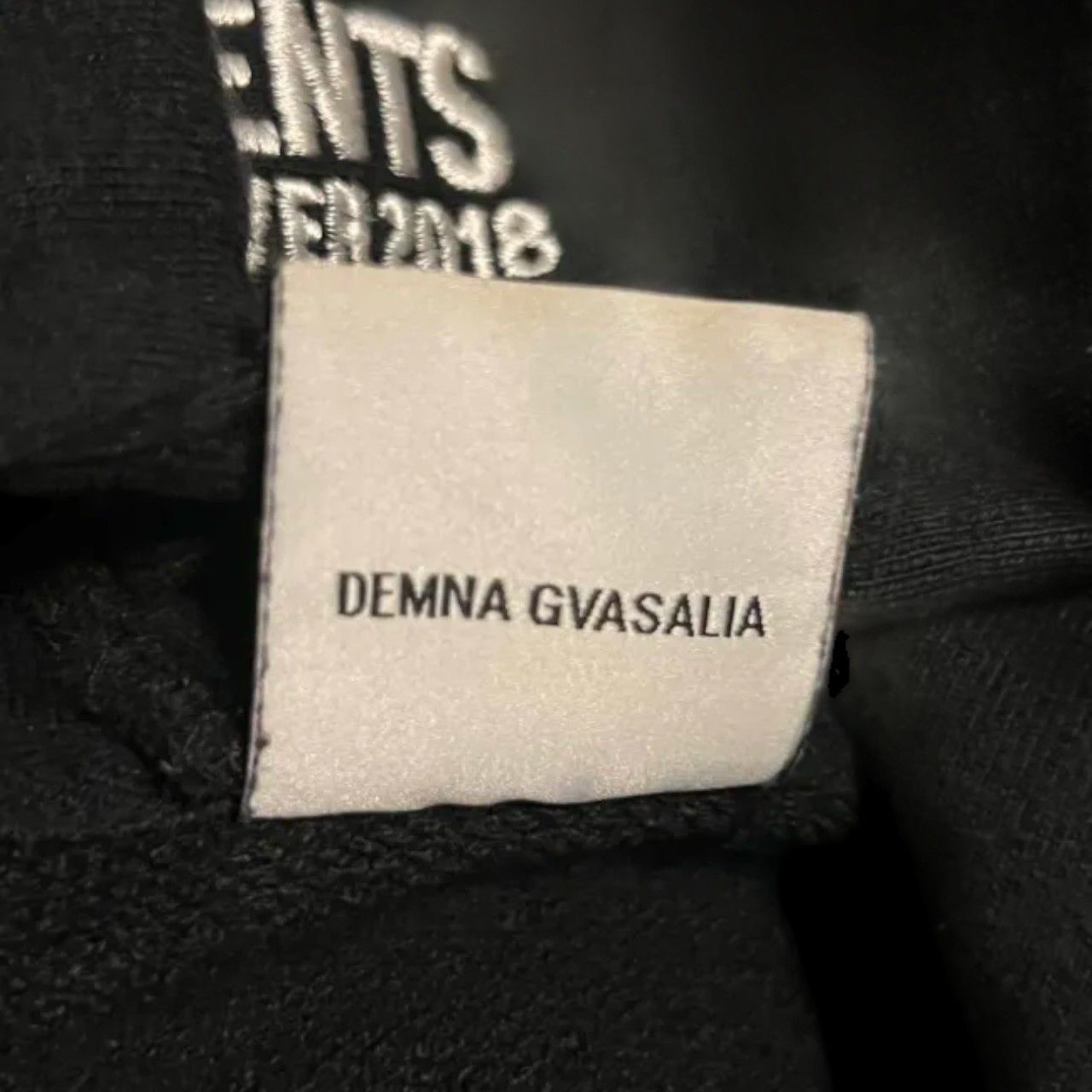 Vetements Vetements AW18 Reconstructed Hoodie Size US S / EU 44-46 / 1 - 5 Thumbnail