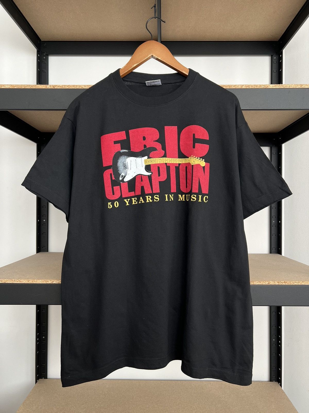 Band Tees Vintage 2013 Eric Clapton 50 Years in Music Tour T-shirt Size US XL / EU 56 / 4 - 1 Thumbnail