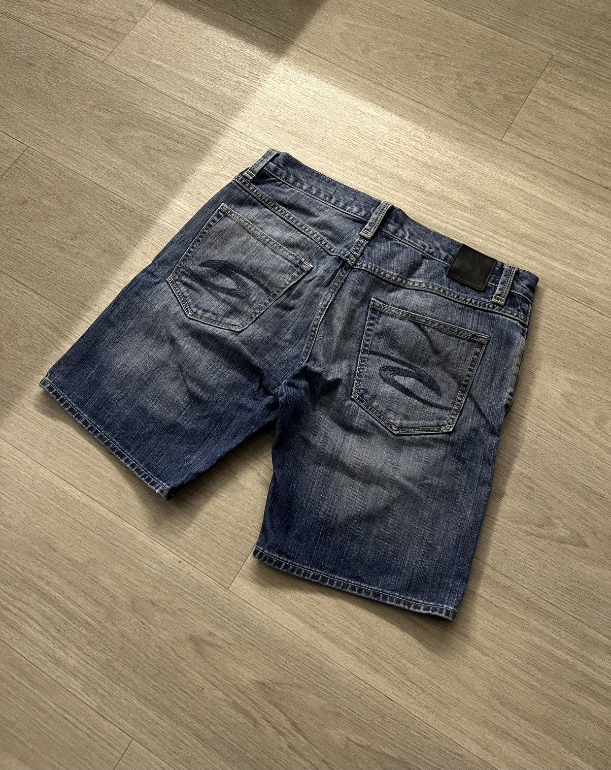 Rip Curl Rip Curl Vintage Big Logo Sk8 Skate Drip Swag Denim Shorts Size US 34 / EU 50 - 1 Thumbnail