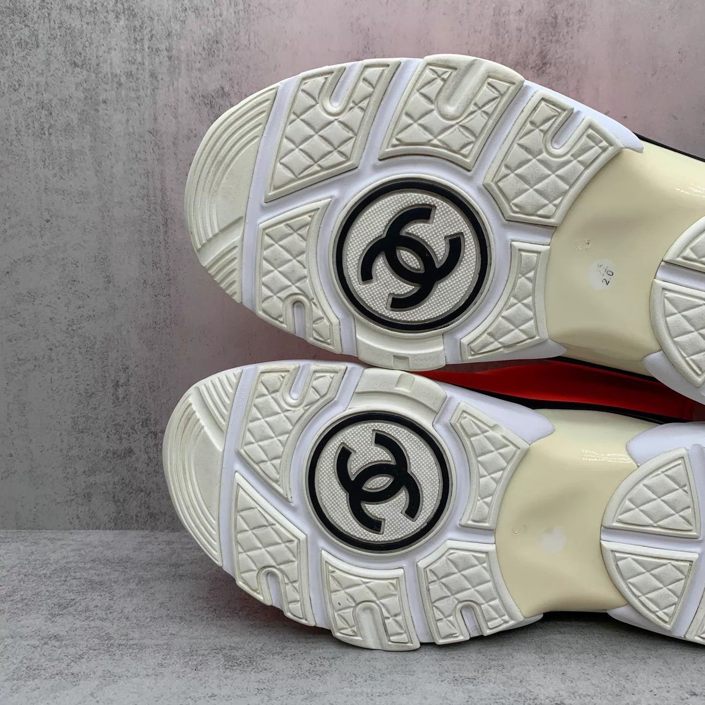 Chanel Chanel Tangerine Pink CC Logo Sneakers 37 98 New Size US 6.5 / IT 36.5 - 8 Thumbnail